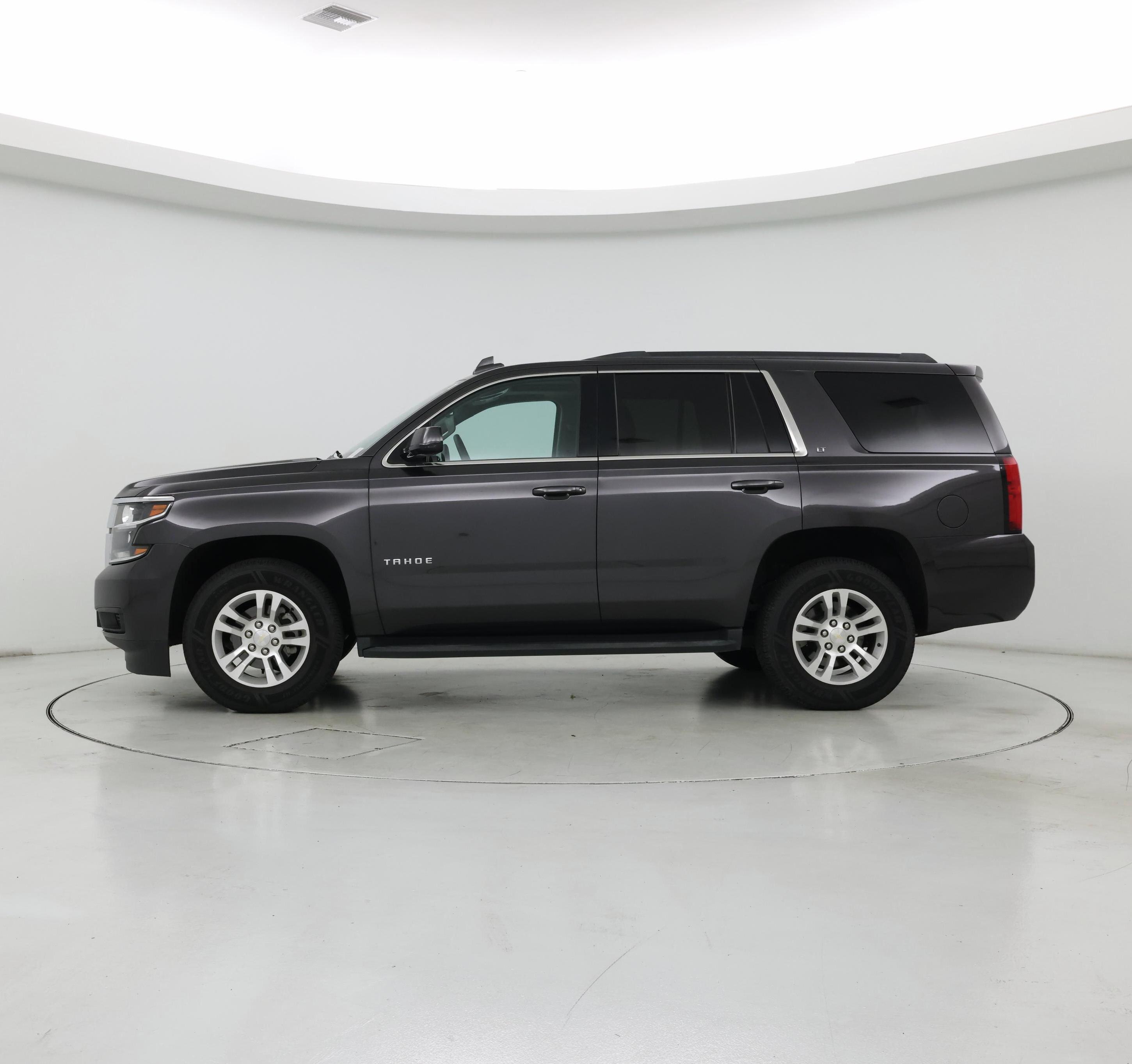 Thumbnail: 2016 Chevrolet Tahoe - 3