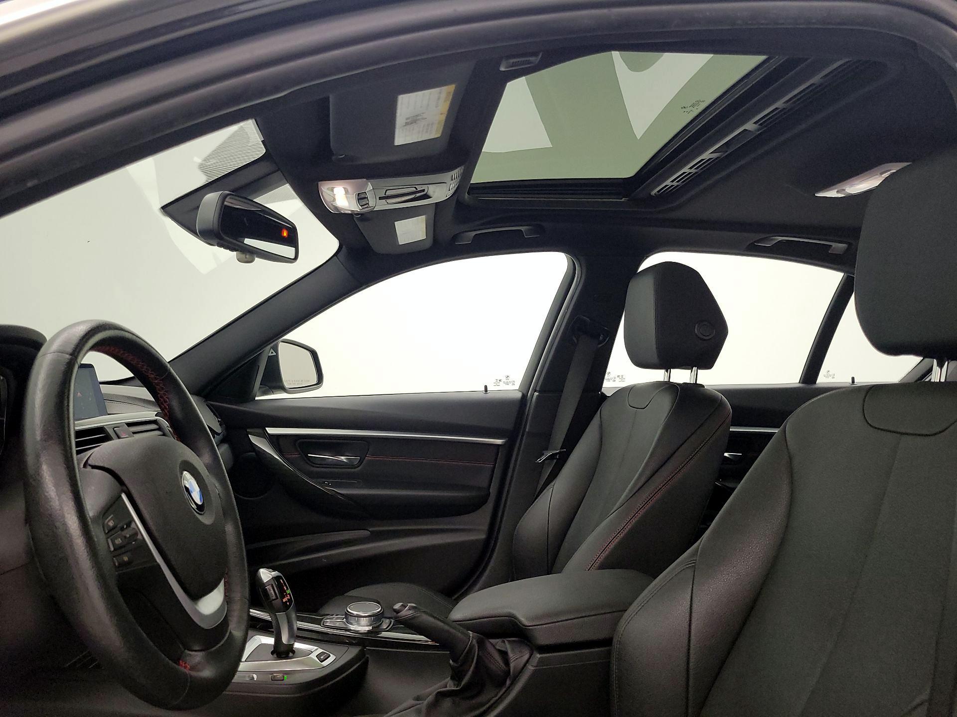 Thumbnail: 2018 BMW 3 Series - 20