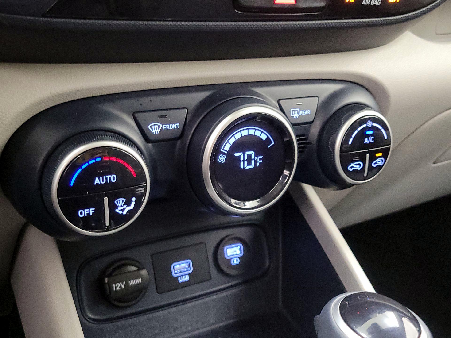 Thumbnail: 2020 Hyundai Venue - 17