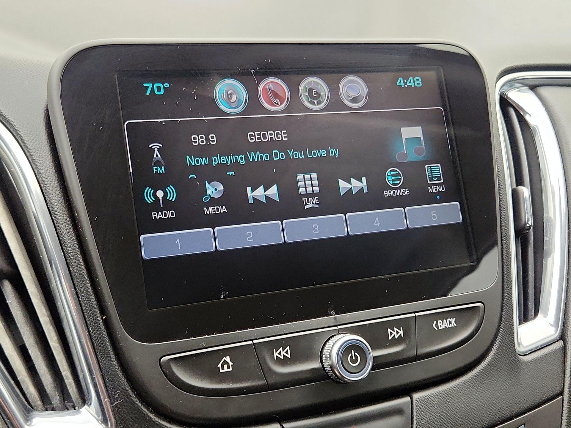 Thumbnail: 2016 Chevrolet Malibu - 16