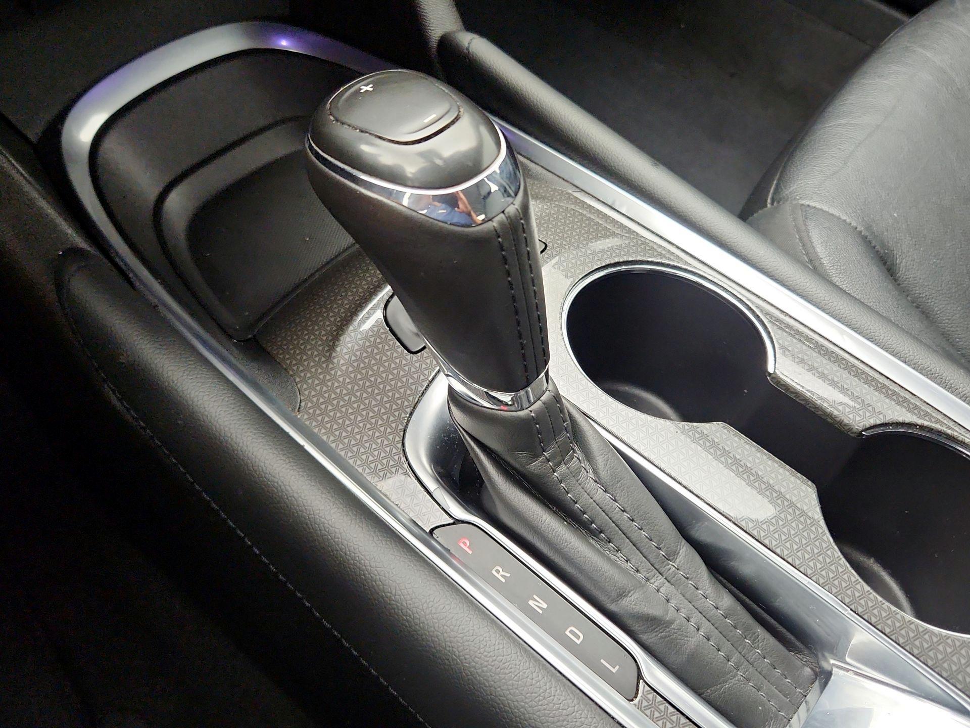 Thumbnail: 2016 Chevrolet Malibu - 18