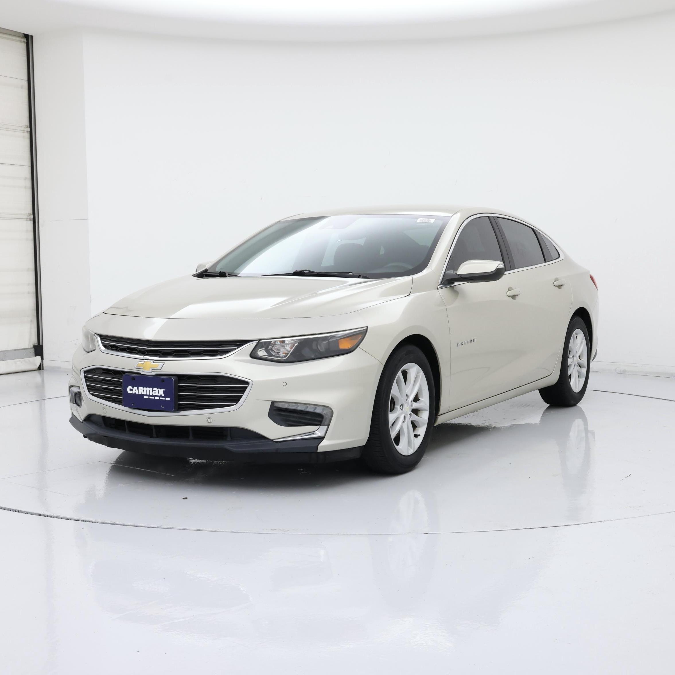 Thumbnail: 2016 Chevrolet Malibu - 4