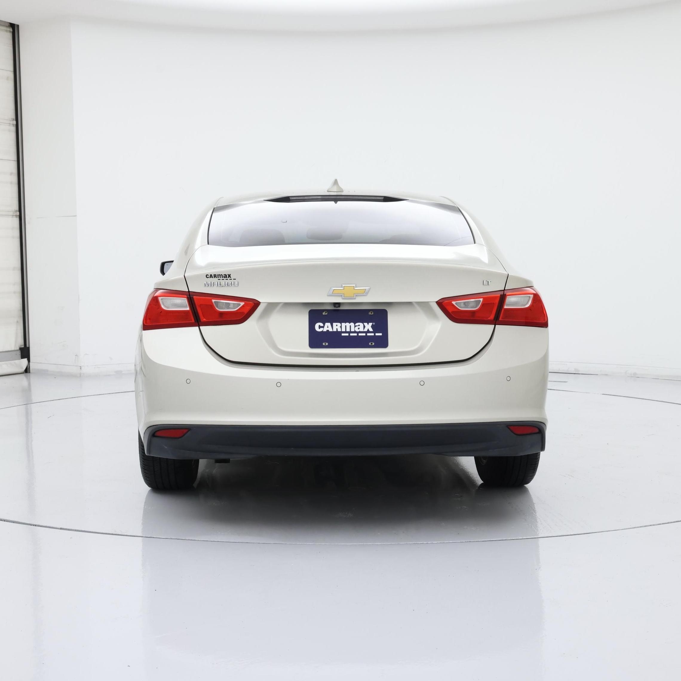 Thumbnail: 2016 Chevrolet Malibu - 6