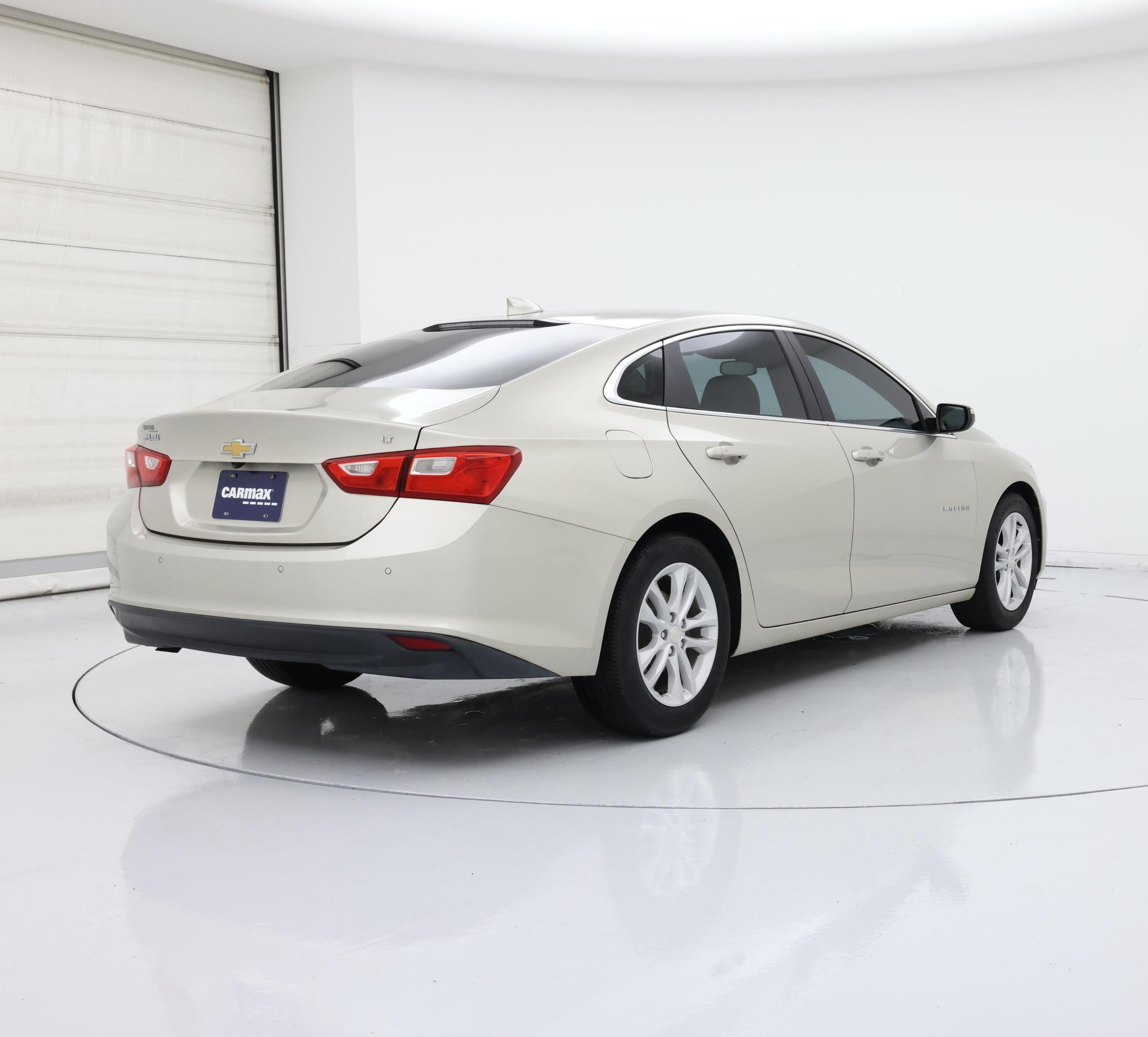 Thumbnail: 2016 Chevrolet Malibu - 8