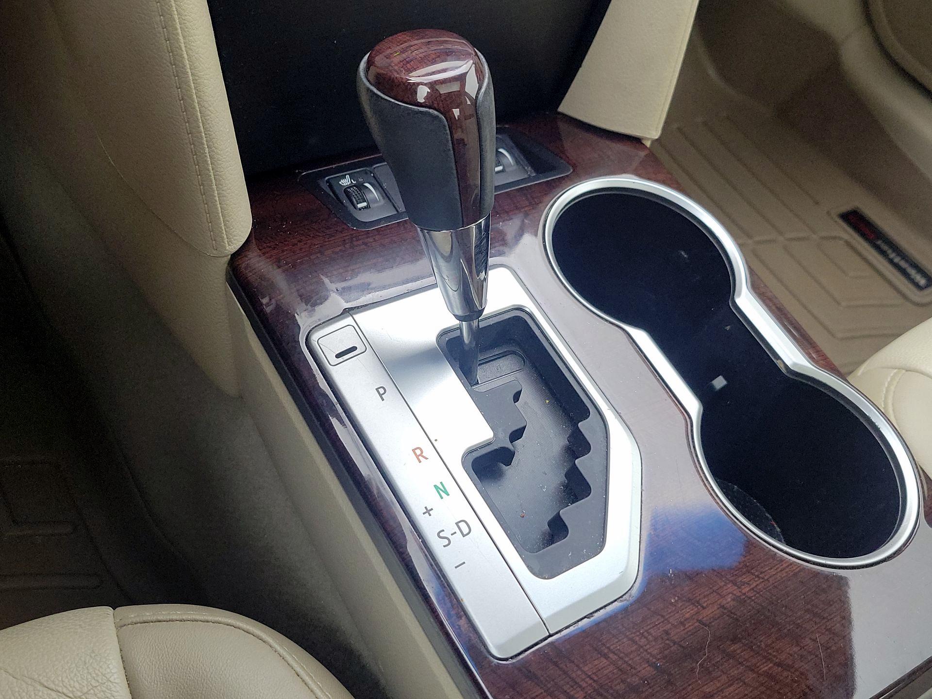 Thumbnail: 2014 Toyota Camry - 17