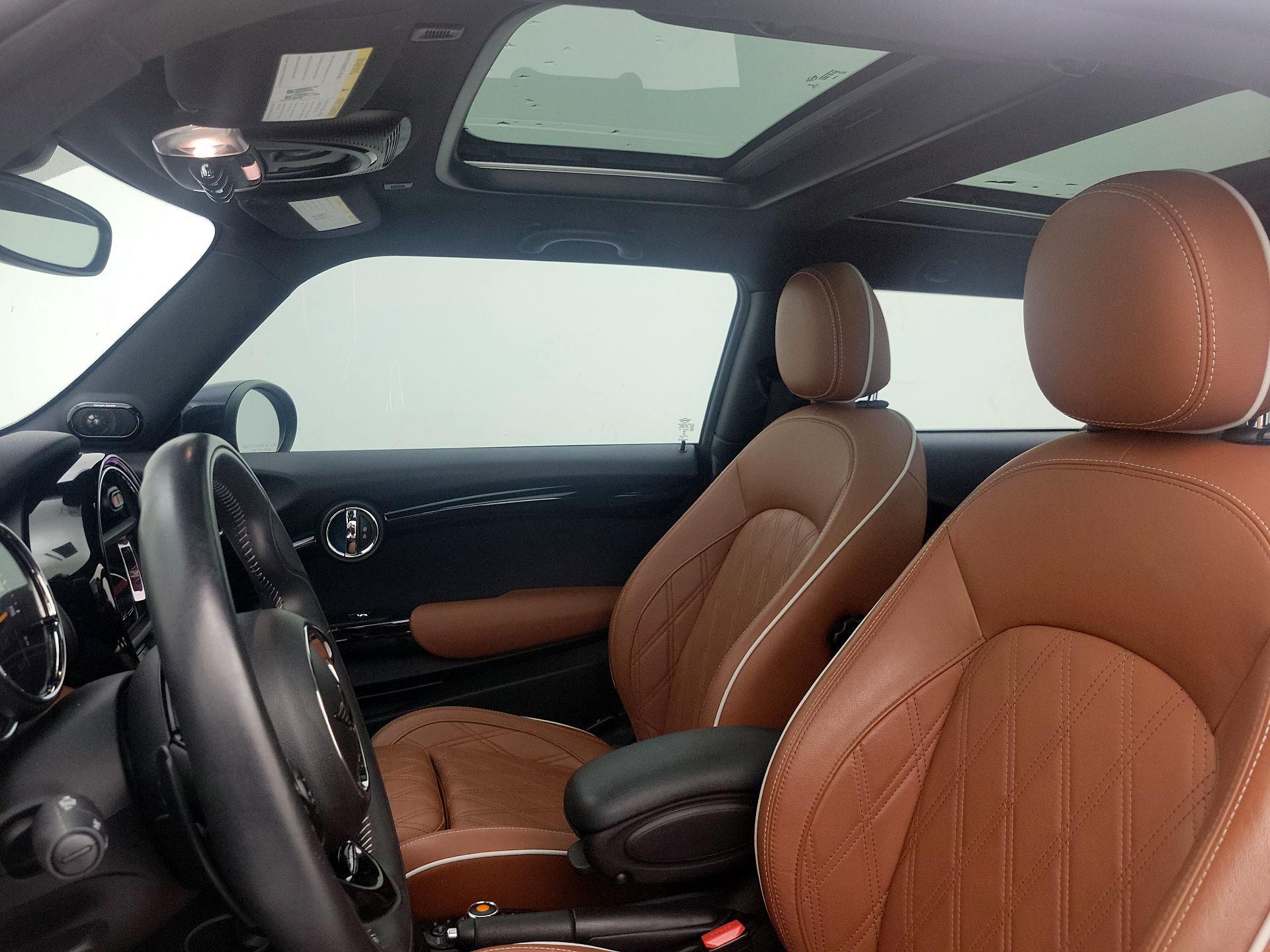Thumbnail: 2020 MINI Cooper Hardtop - 20