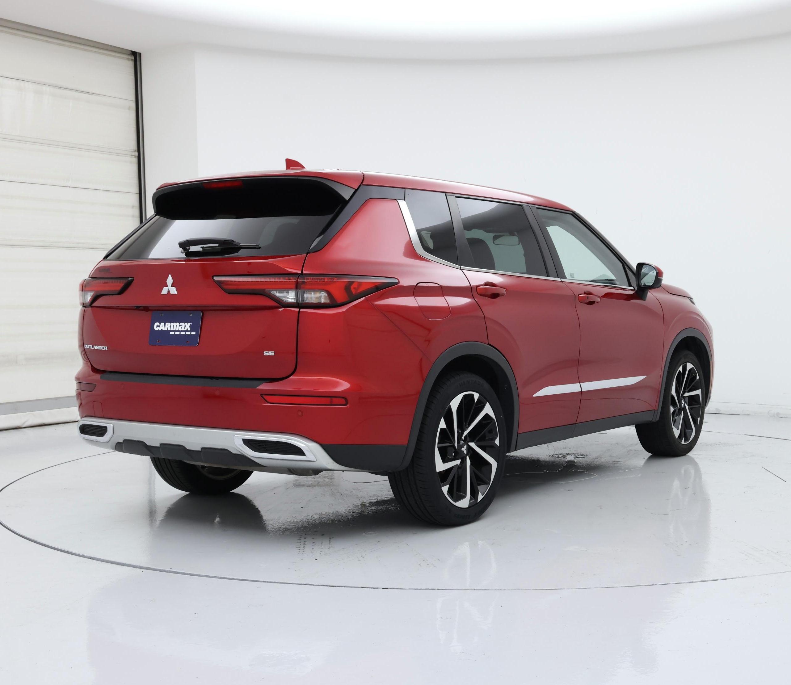 Thumbnail: 2022 Mitsubishi Outlander - 8