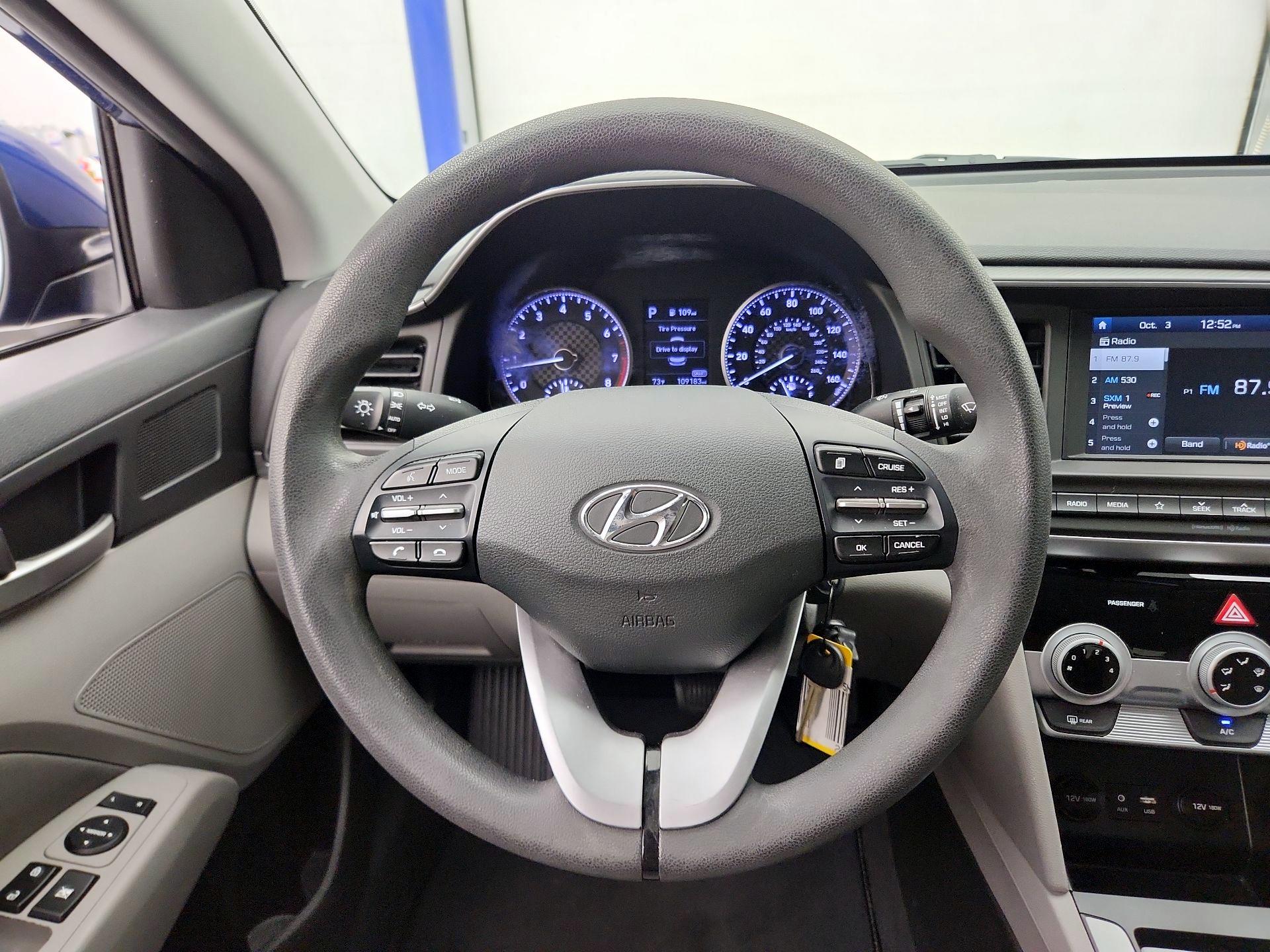 Thumbnail: 2019 Hyundai Elantra - 10