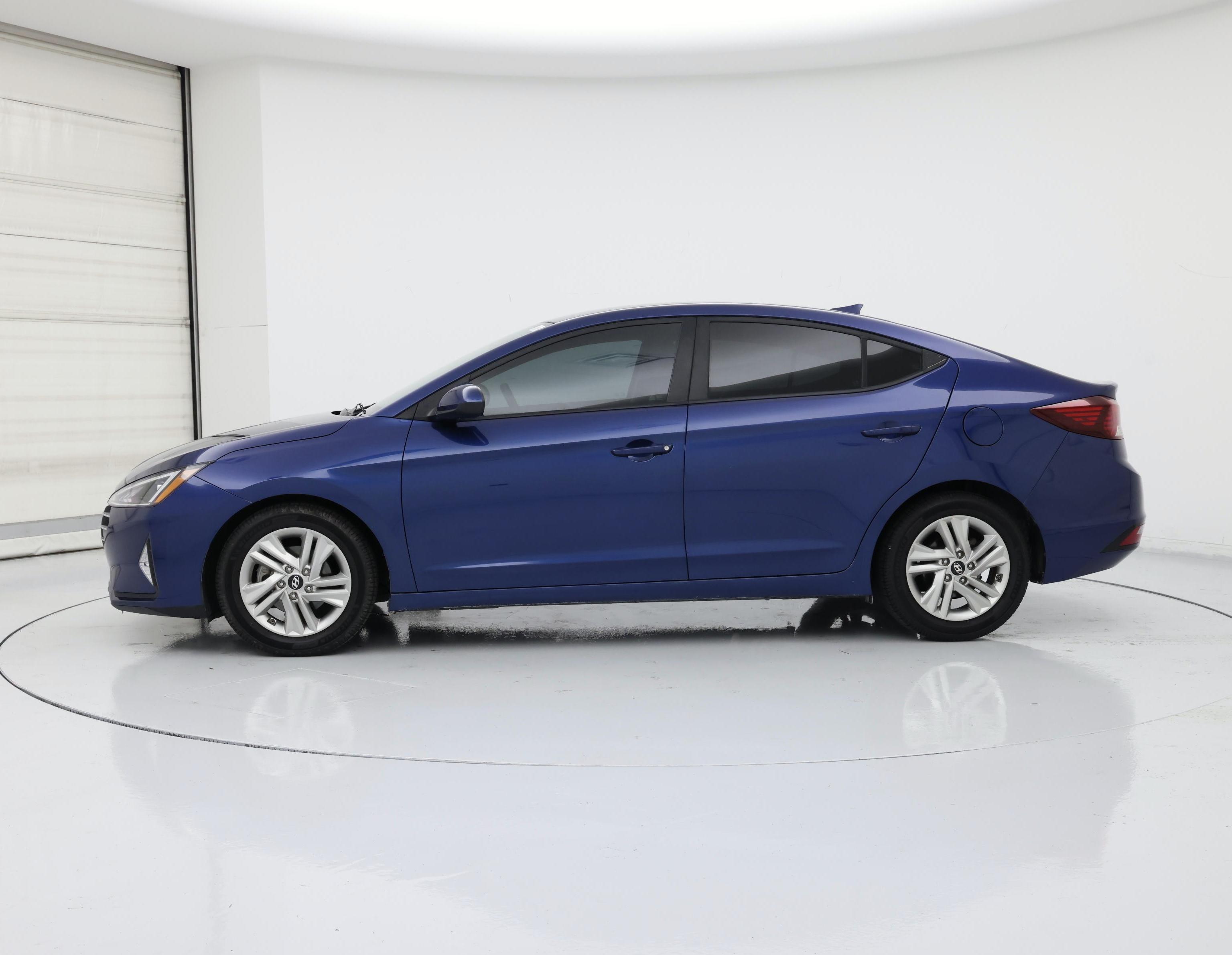 Thumbnail: 2019 Hyundai Elantra - 3