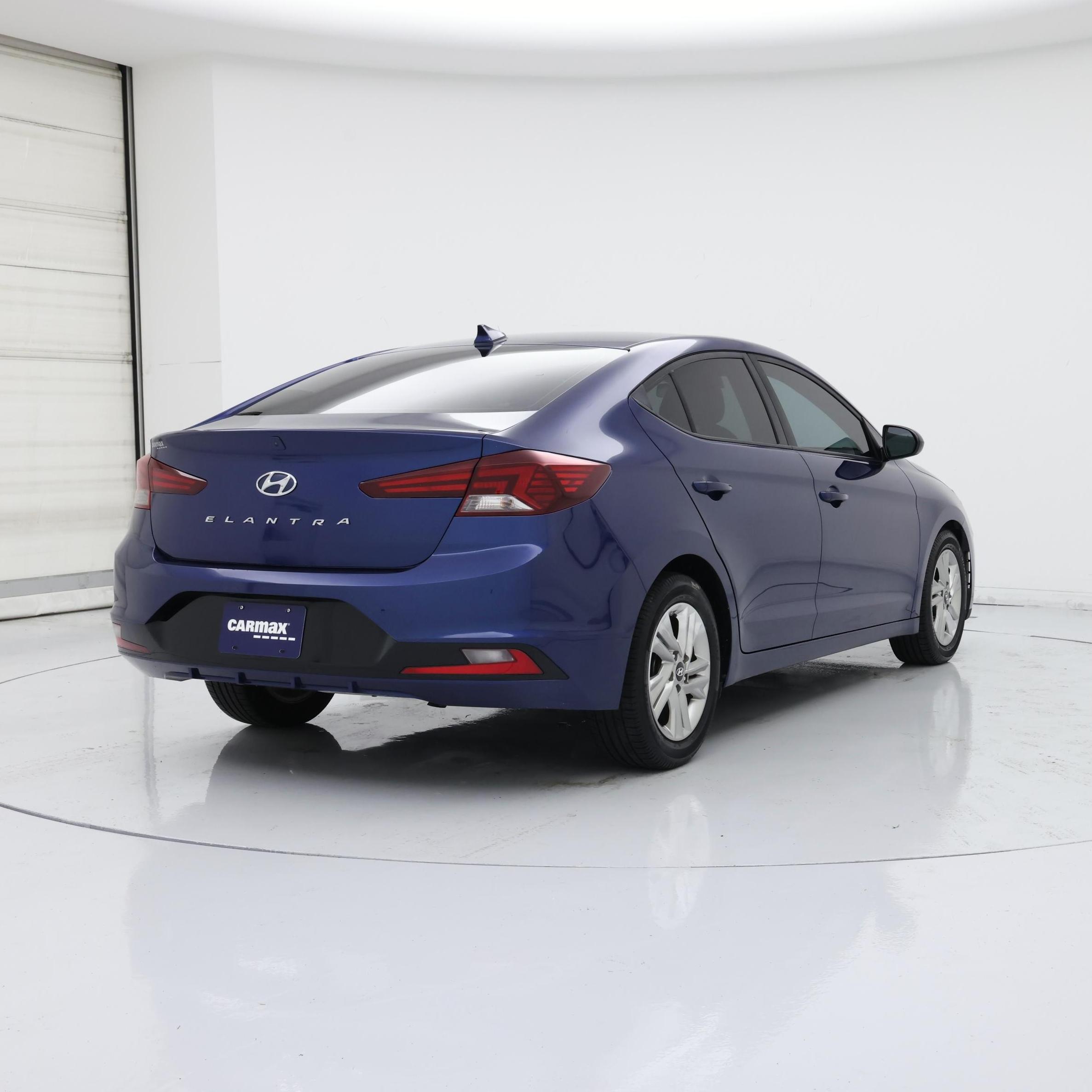 Thumbnail: 2019 Hyundai Elantra - 8