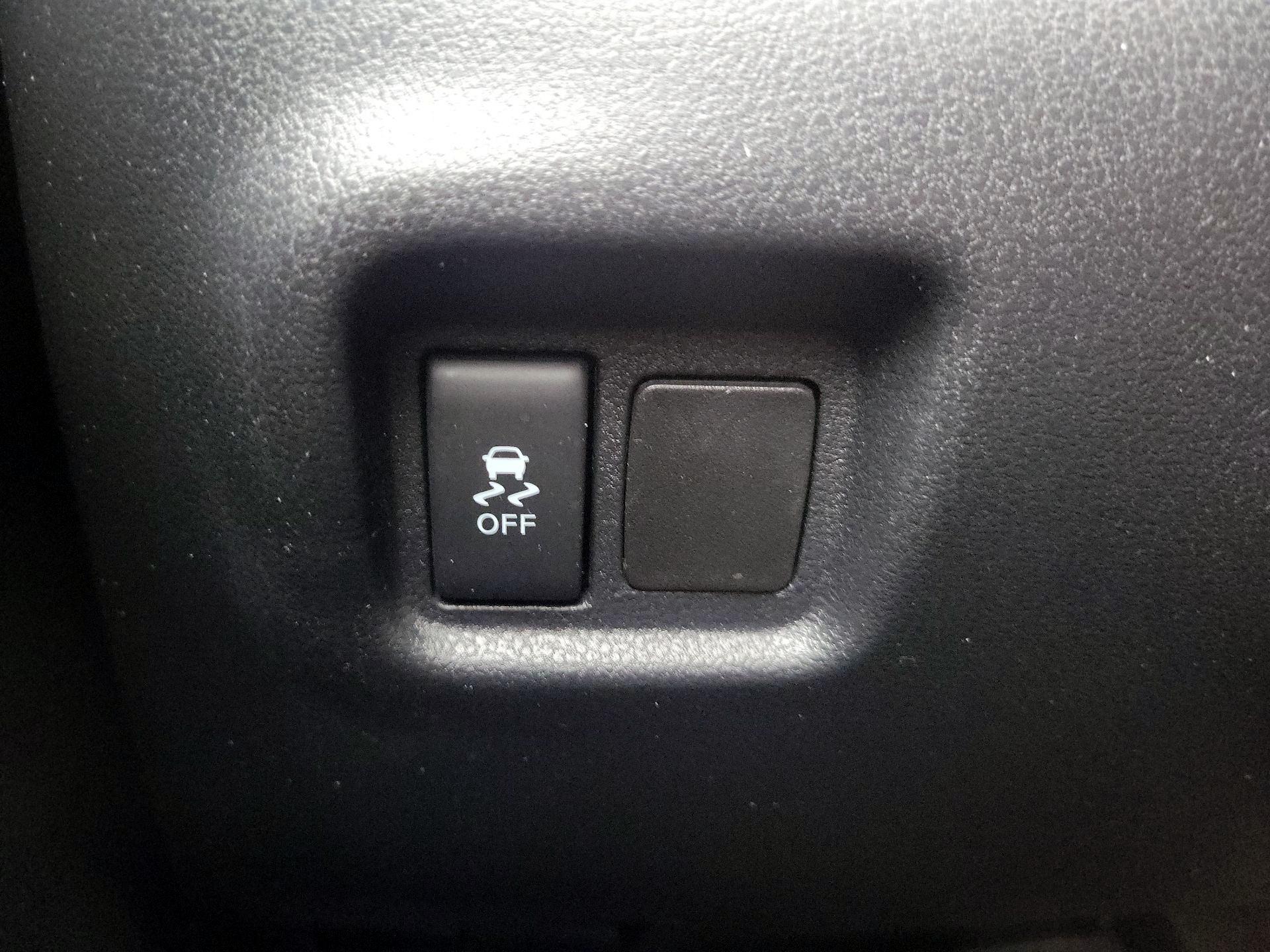 Thumbnail: 2015 Nissan Versa - 13