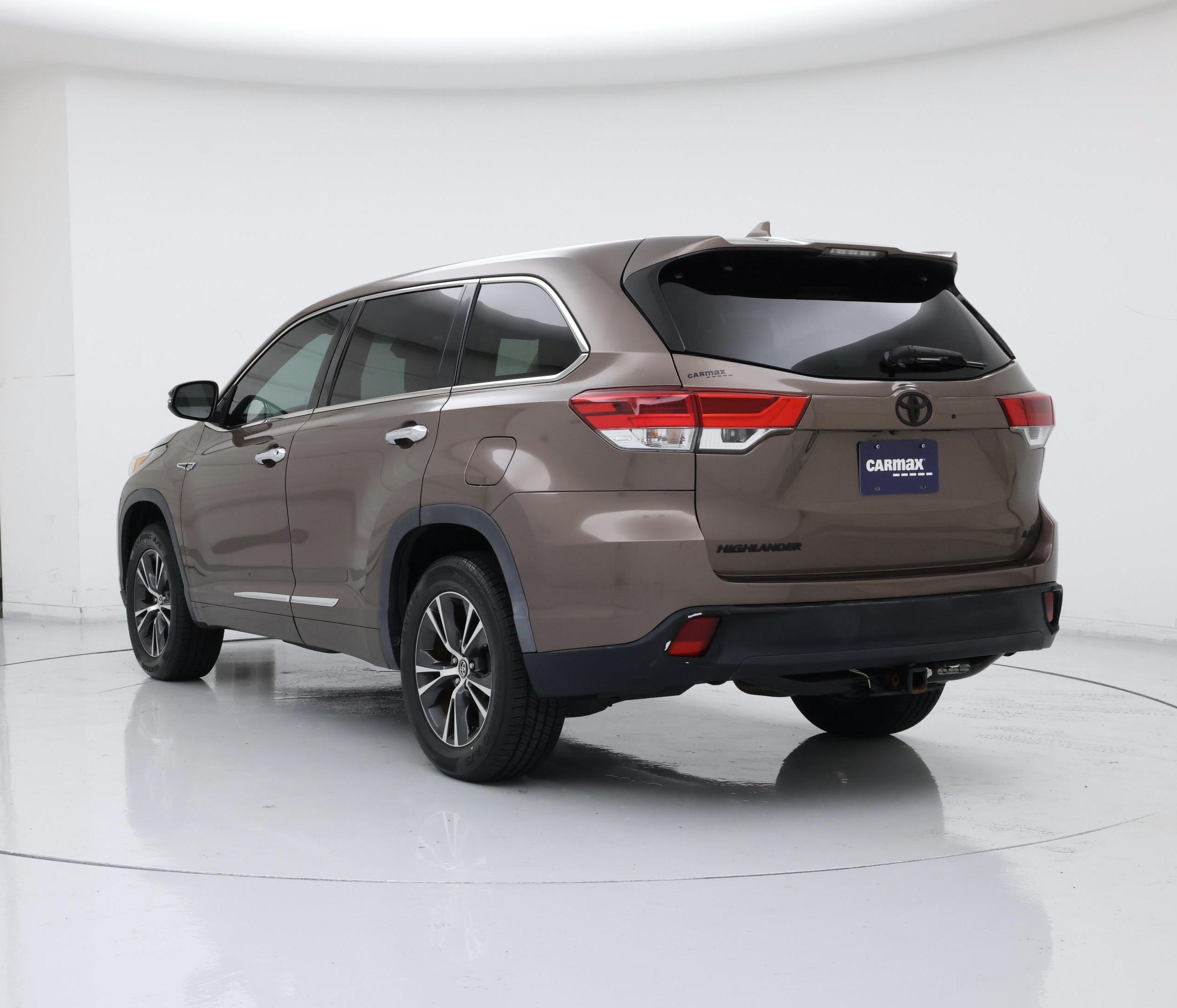 Thumbnail: 2017 Toyota Highlander - 2
