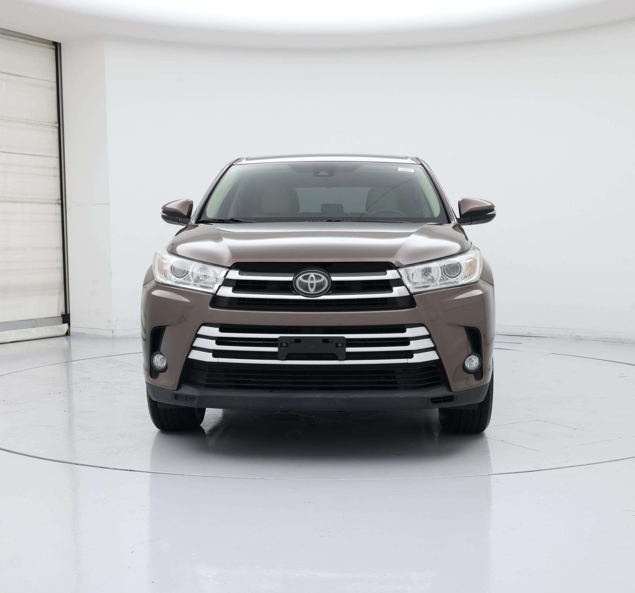 Thumbnail: 2017 Toyota Highlander - 5