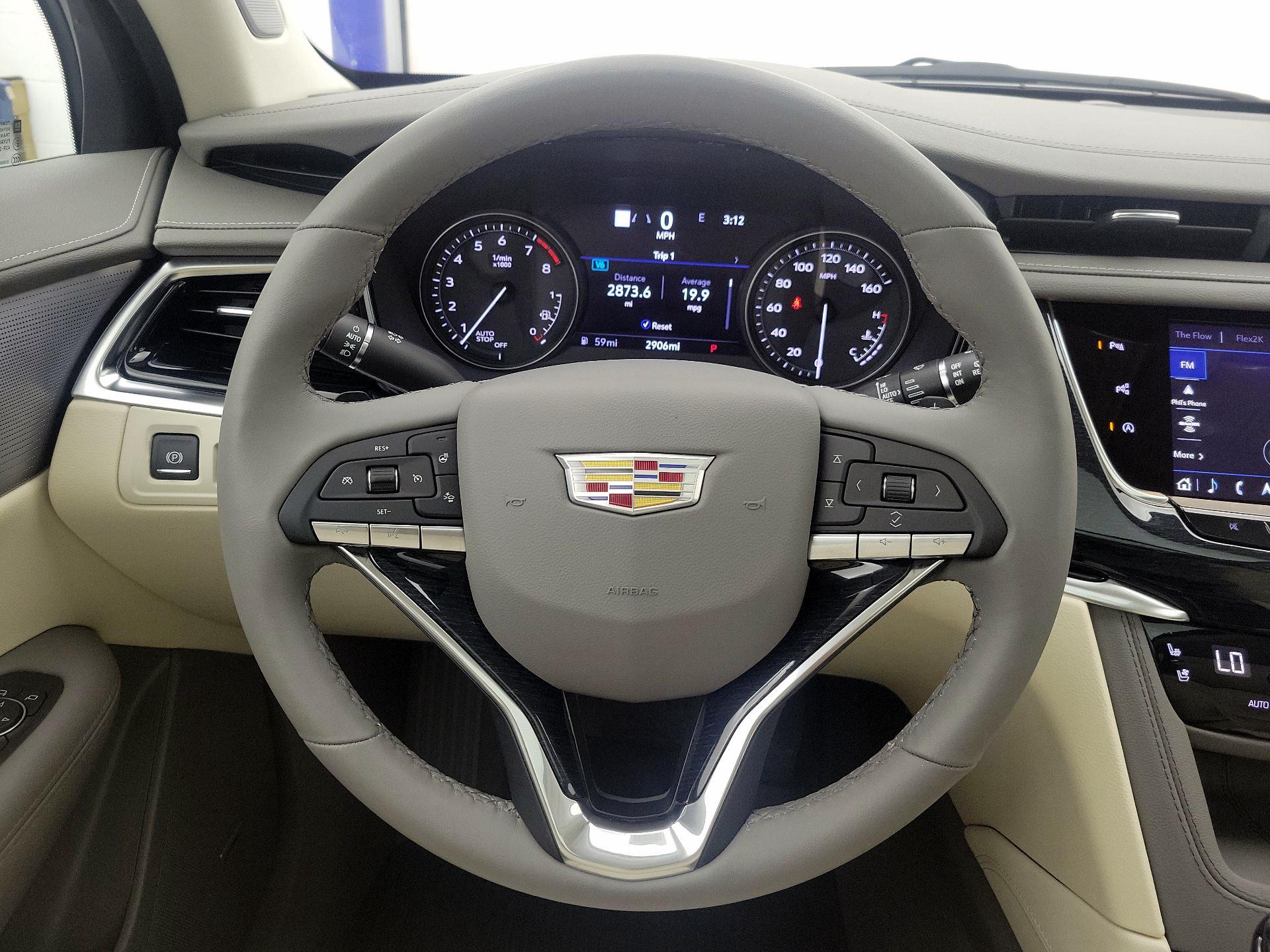 Thumbnail: 2025 Cadillac XT6 - 10