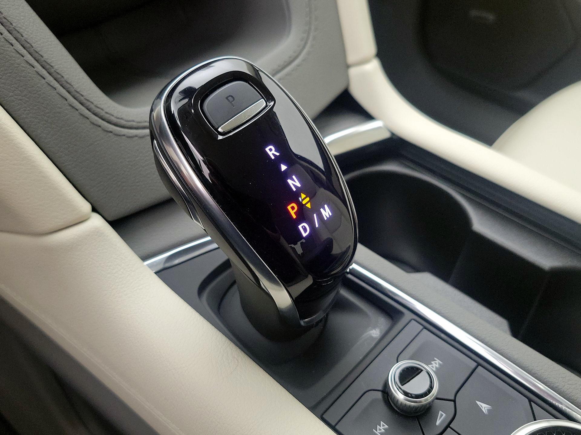 Thumbnail: 2025 Cadillac XT6 - 18