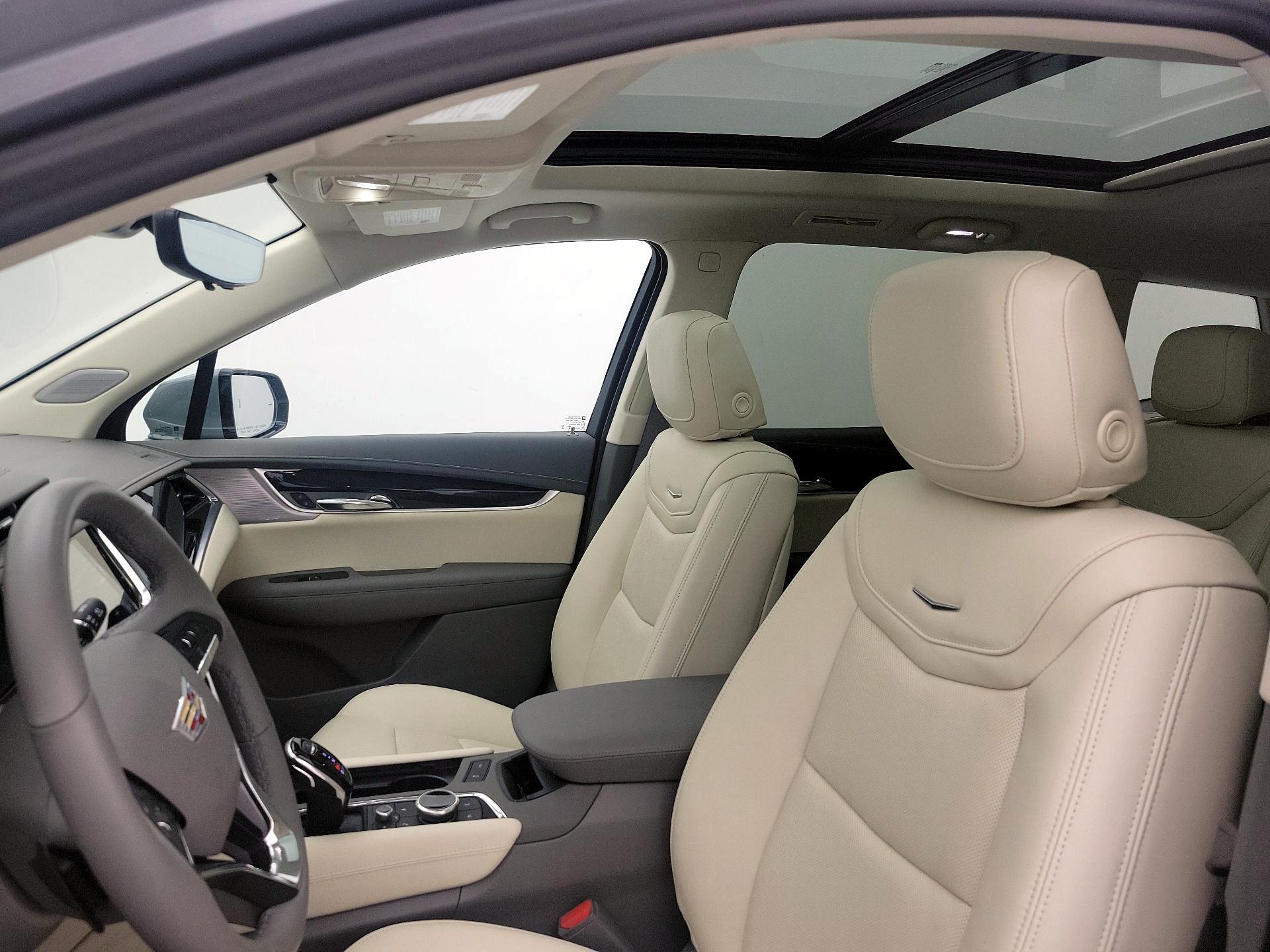 Thumbnail: 2025 Cadillac XT6 - 20
