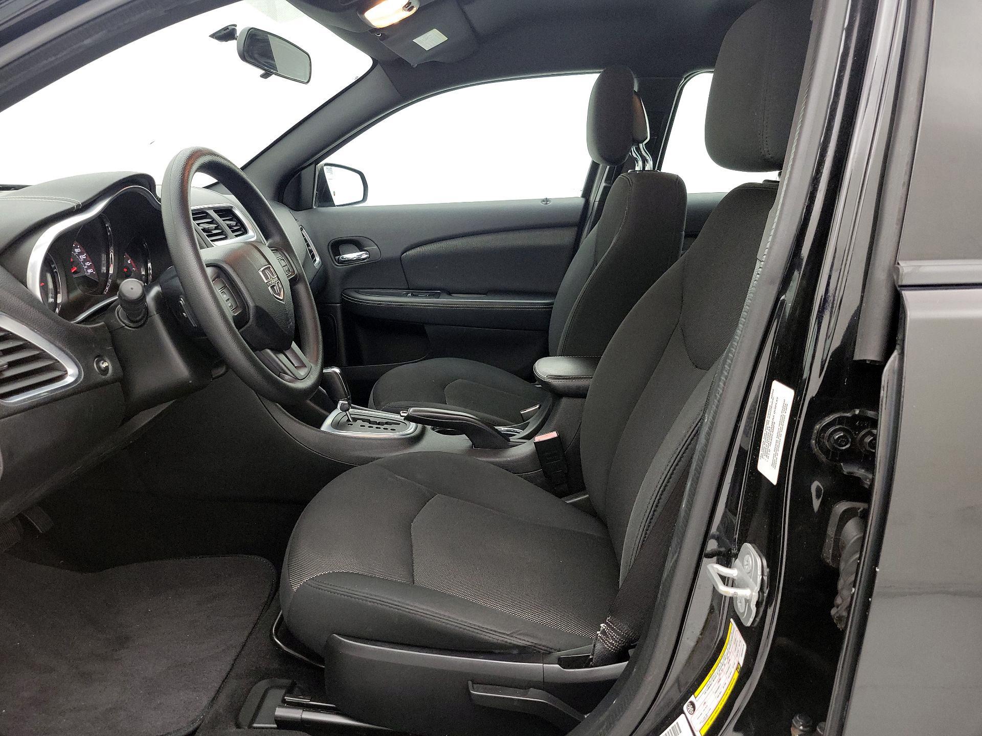 Thumbnail: 2014 Dodge Avenger - 11
