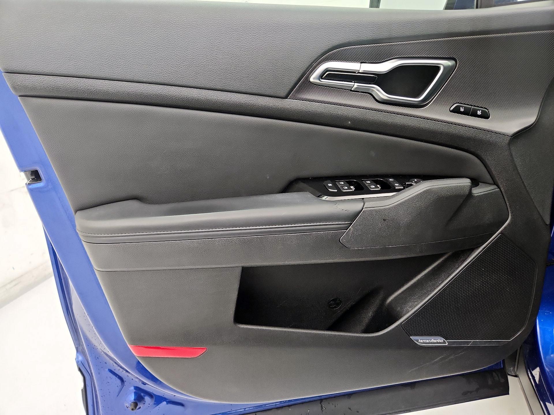 Thumbnail: 2023 Kia Sportage - 12