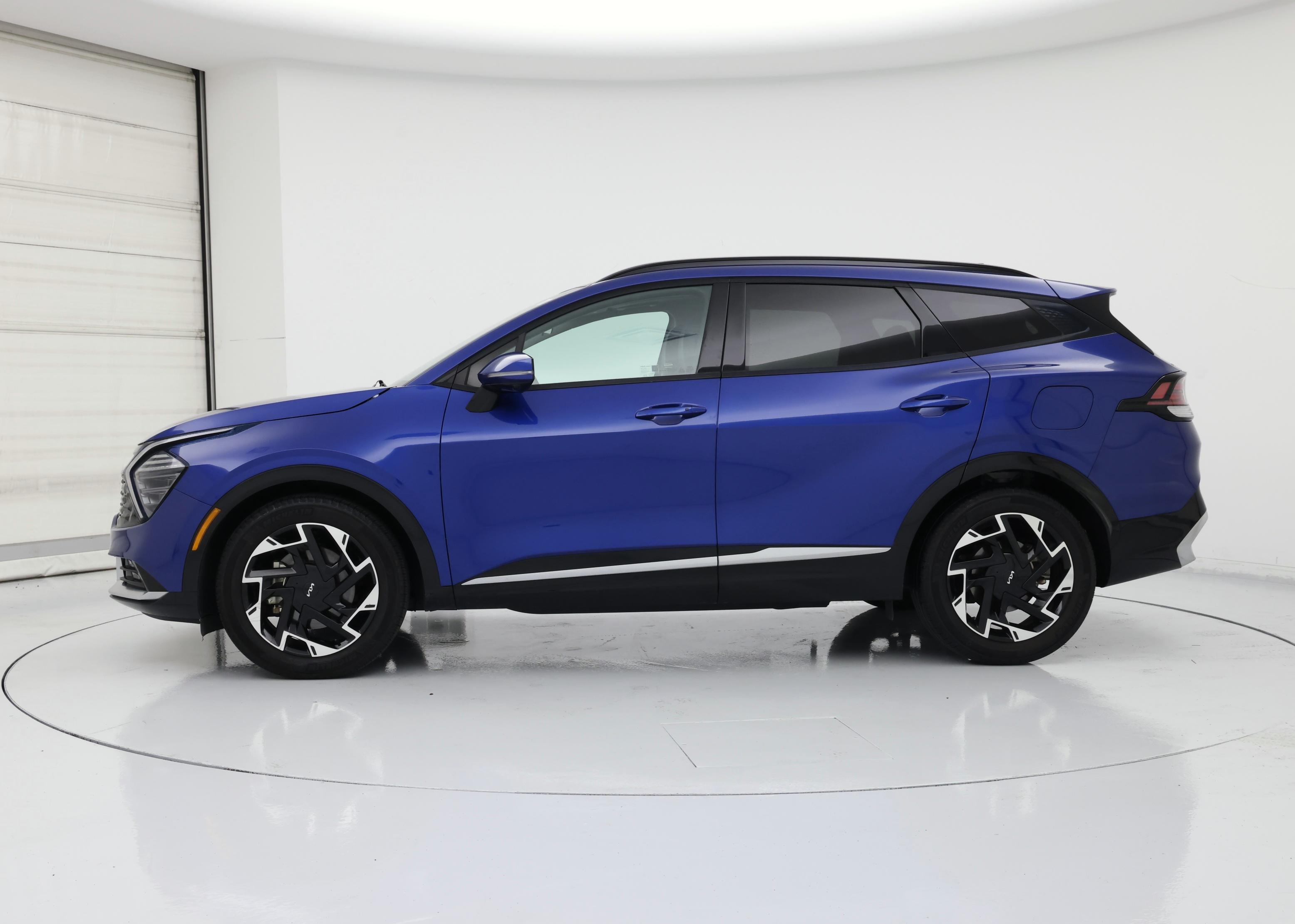 Thumbnail: 2023 Kia Sportage - 3