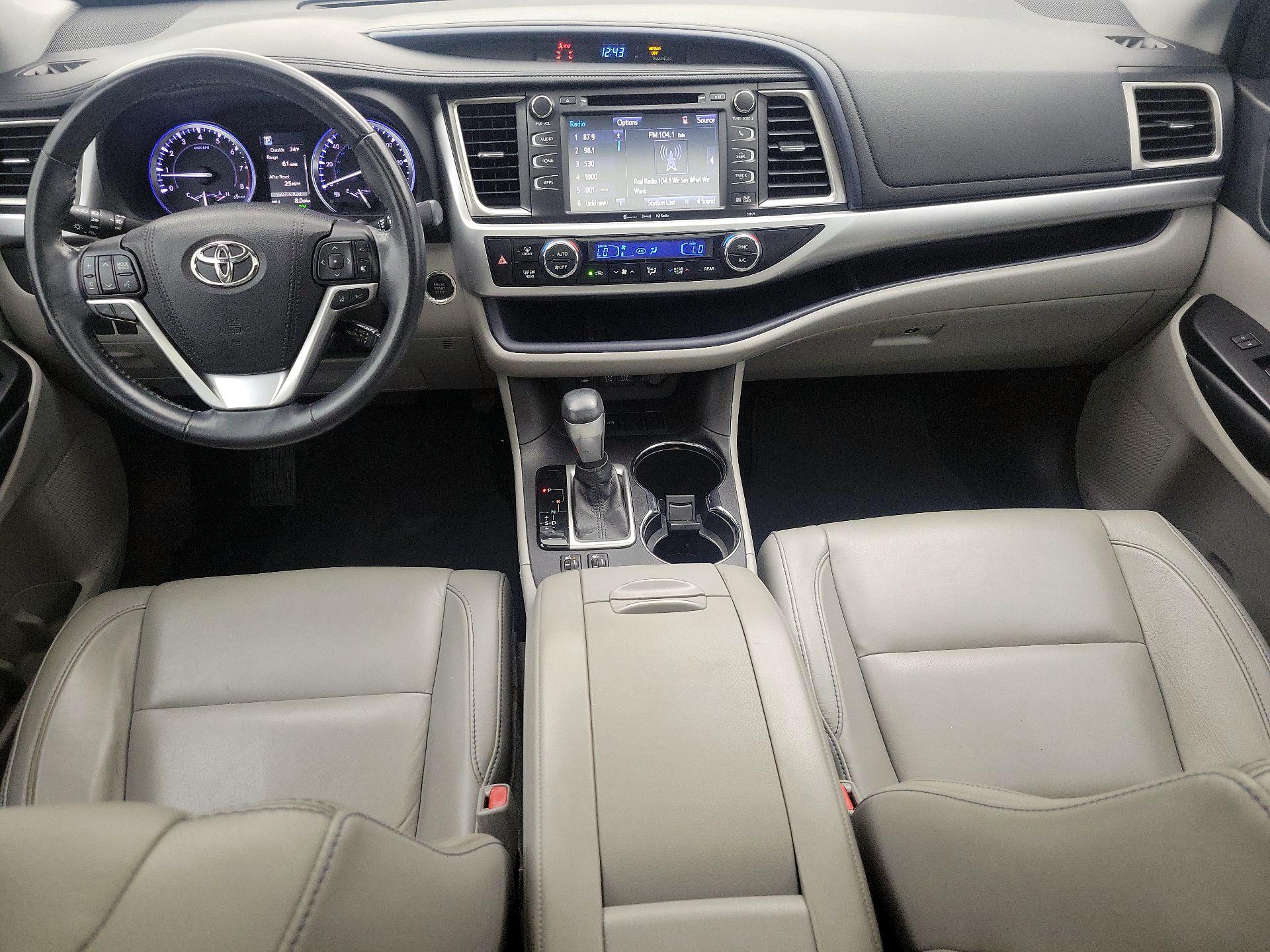 Thumbnail: 2018 Toyota Highlander - 9
