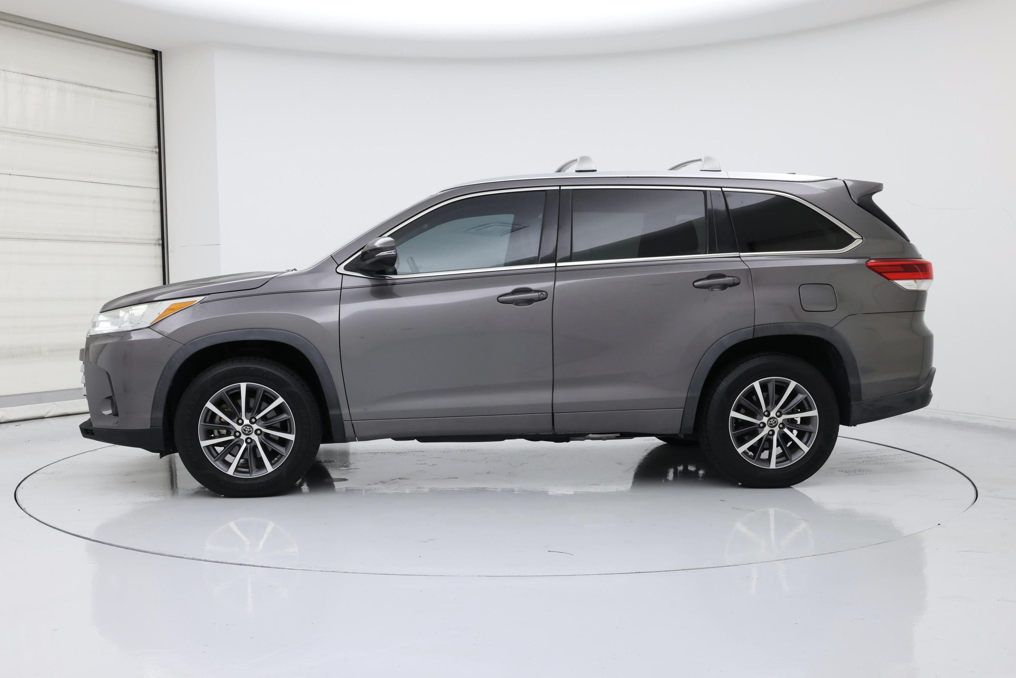 Thumbnail: 2018 Toyota Highlander - 3