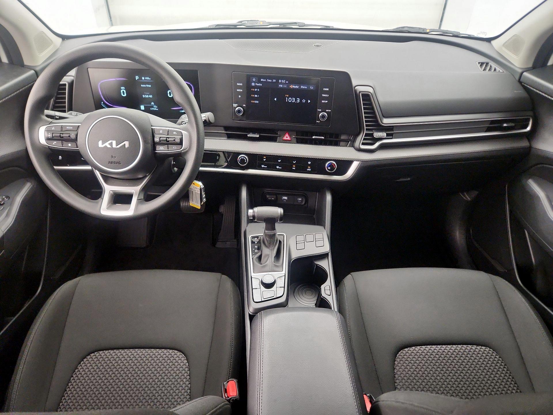 Thumbnail: 2023 Kia Sportage - 9