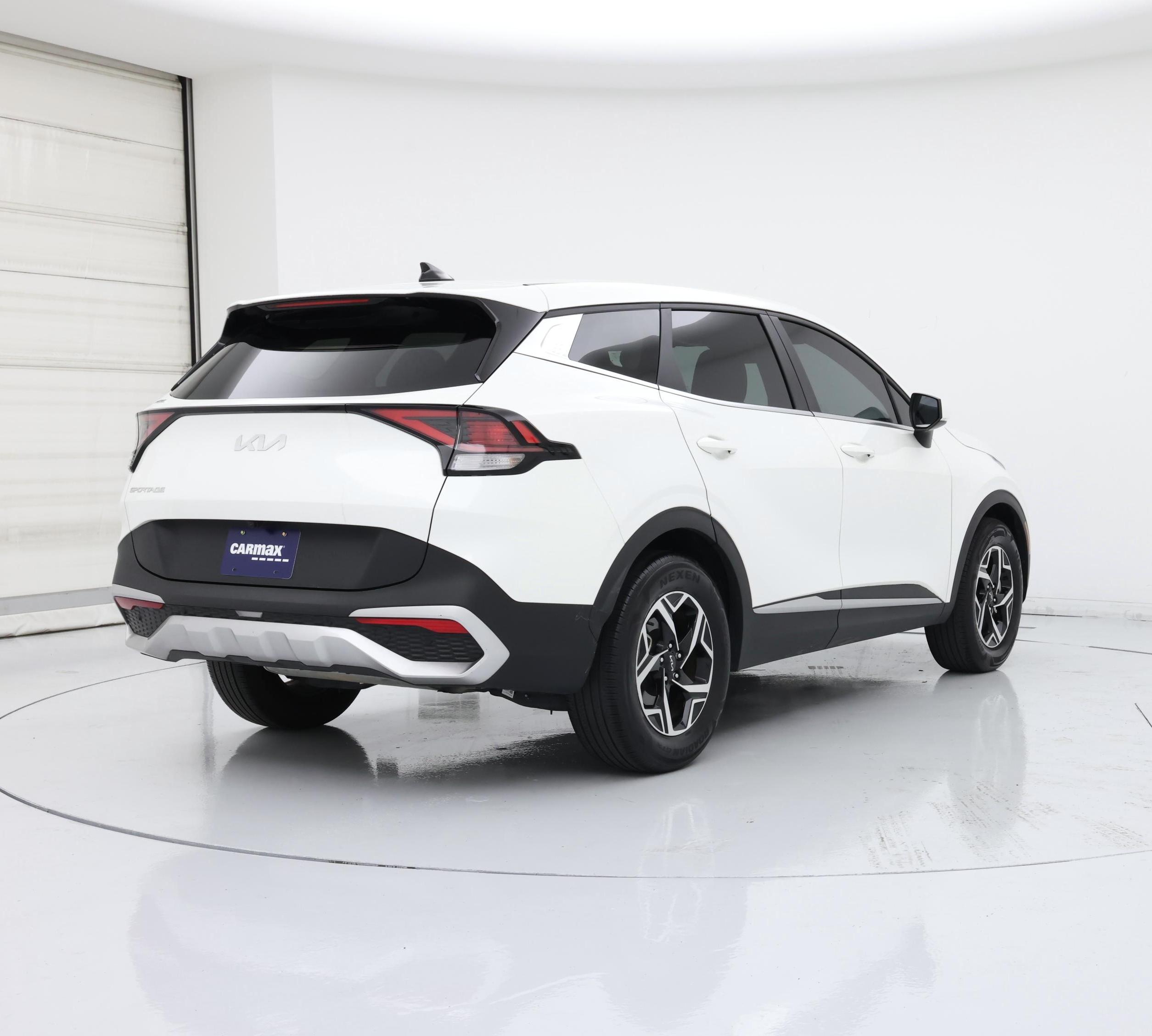 Thumbnail: 2023 Kia Sportage - 8
