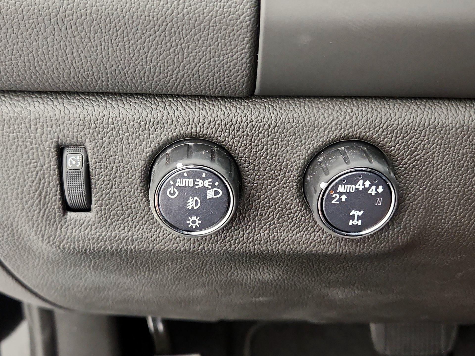 Thumbnail: 2022 Chevrolet Colorado - 13