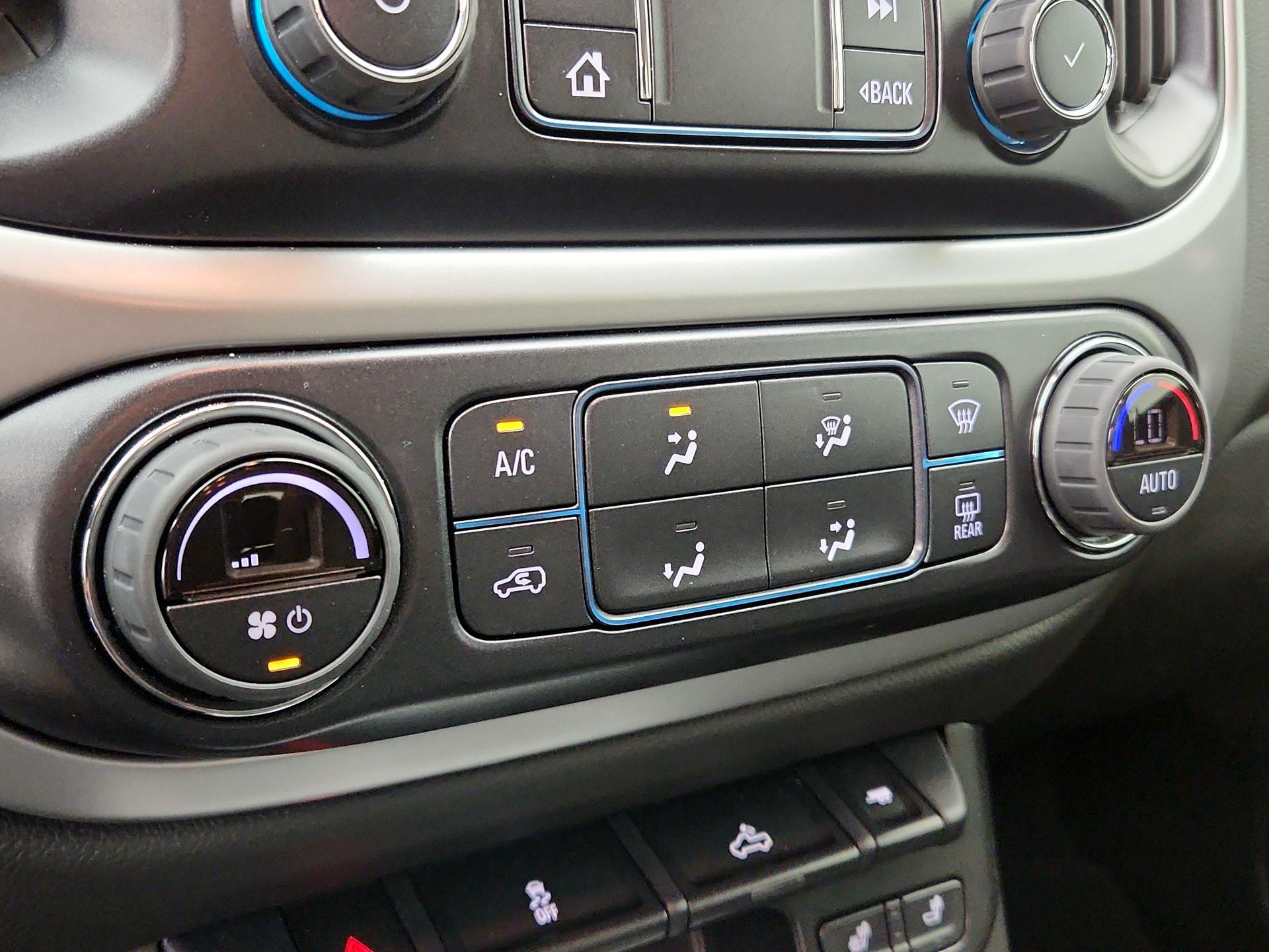 Thumbnail: 2022 Chevrolet Colorado - 16