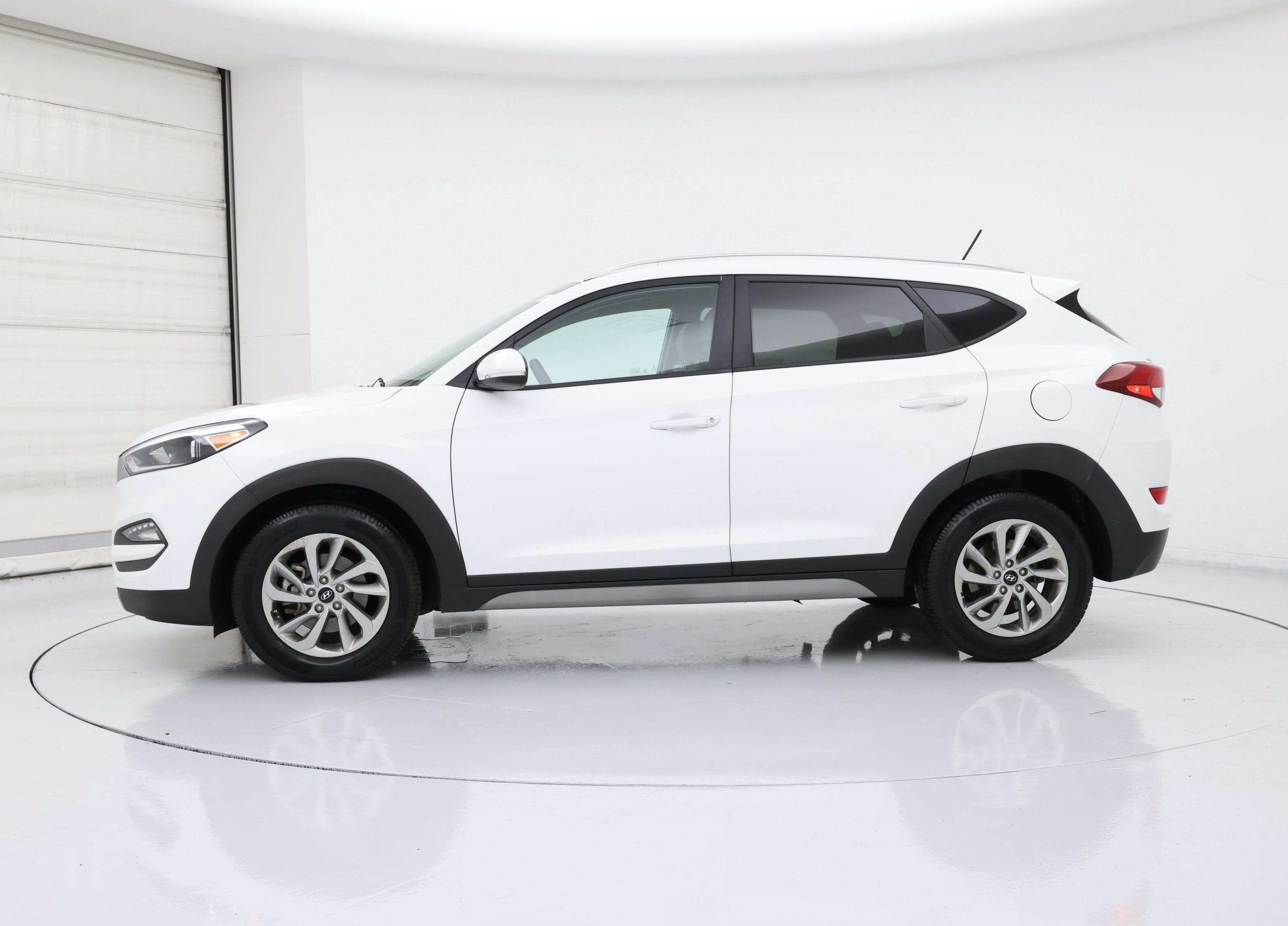 Thumbnail: 2017 Hyundai Tucson - 3