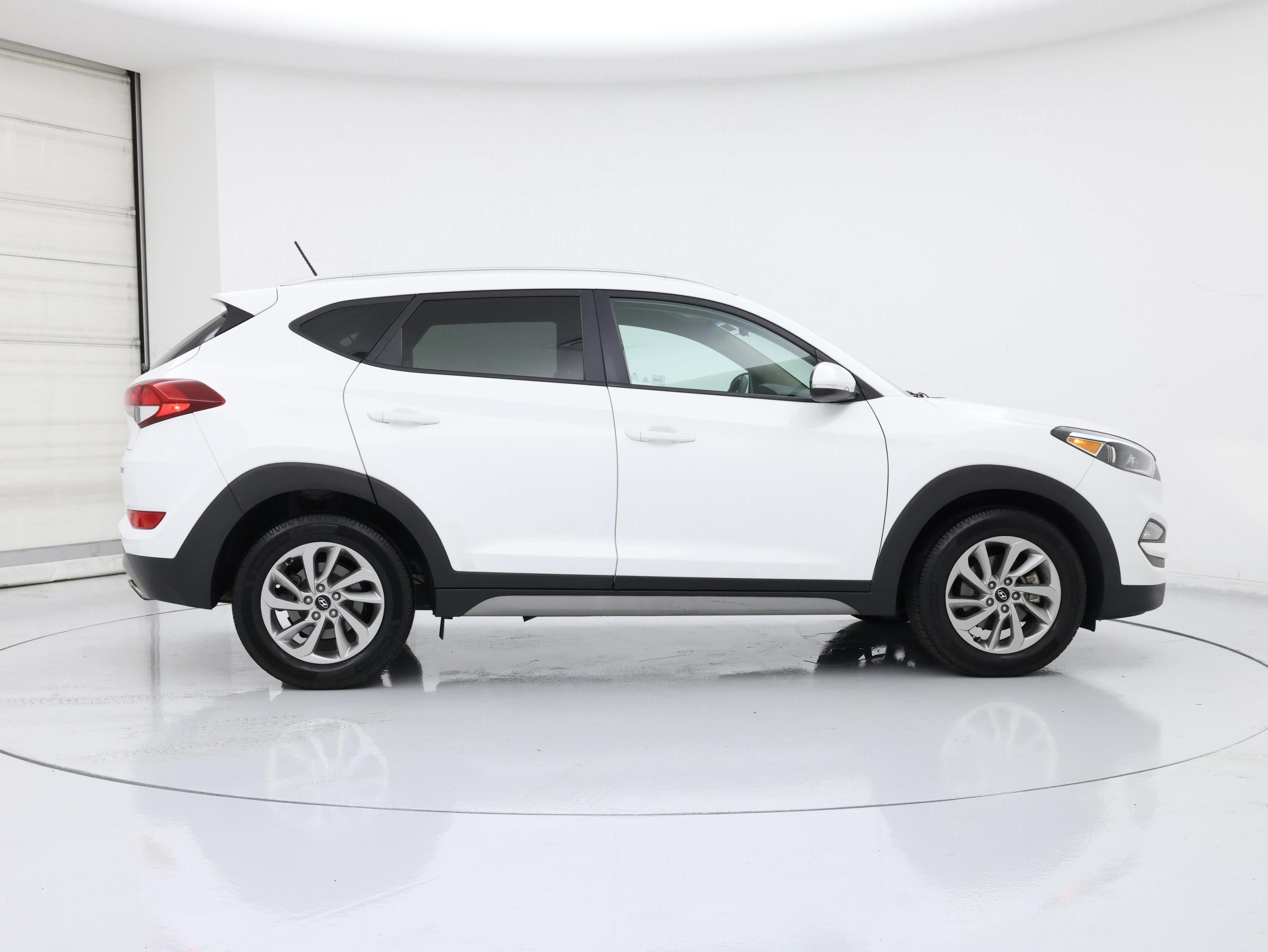 Thumbnail: 2017 Hyundai Tucson - 7