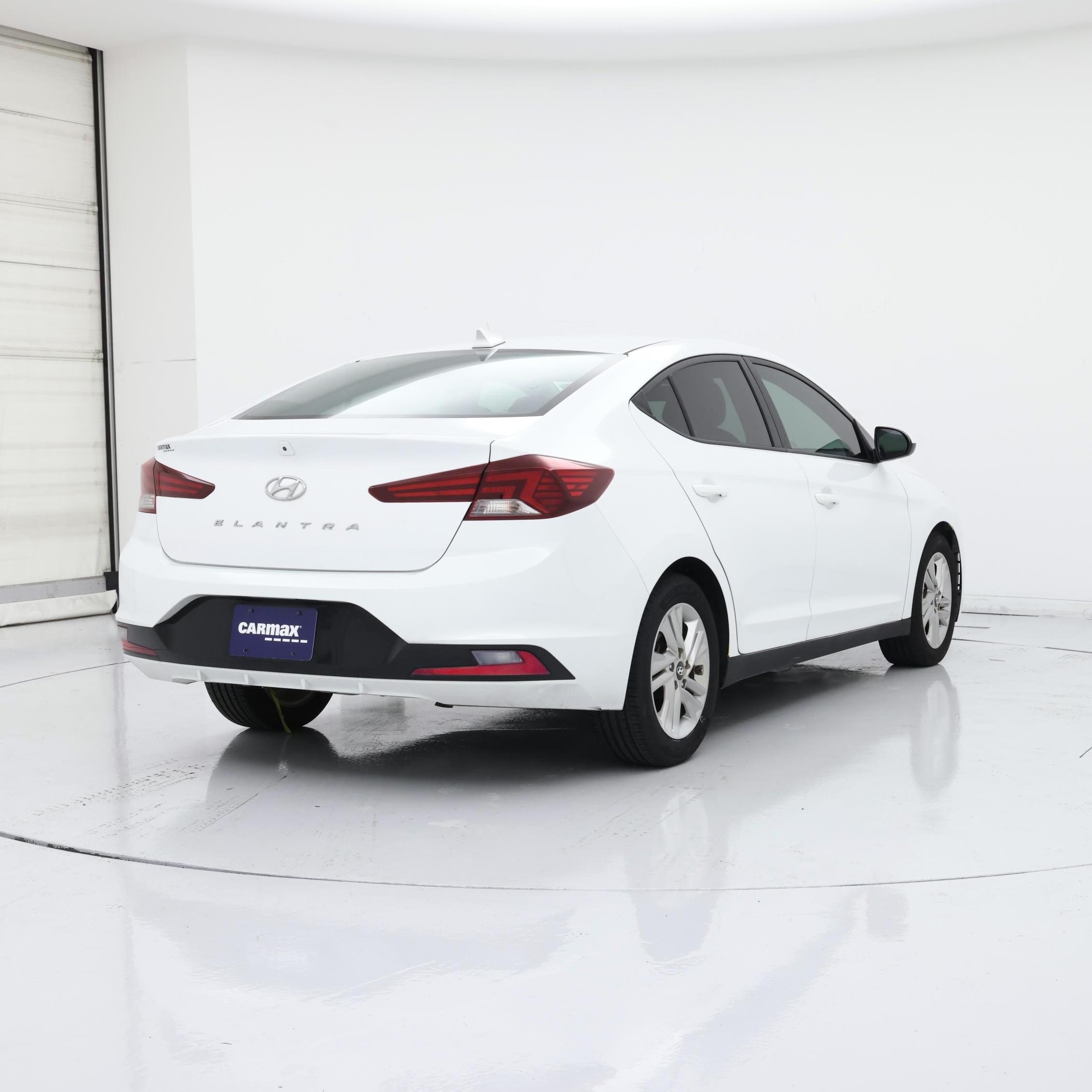 Thumbnail: 2019 Hyundai Elantra - 8