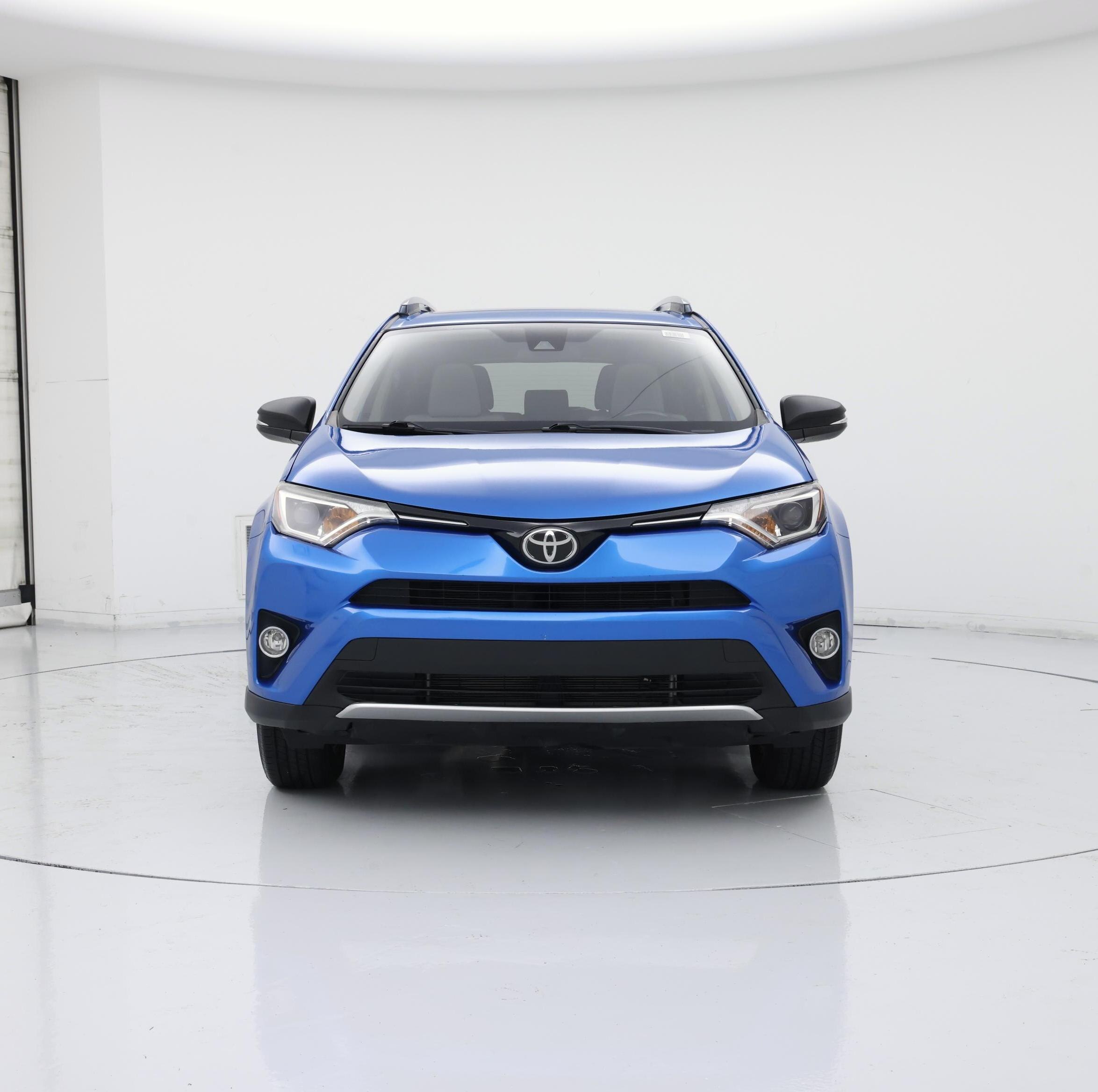 Thumbnail: 2017 Toyota RAV4 - 5