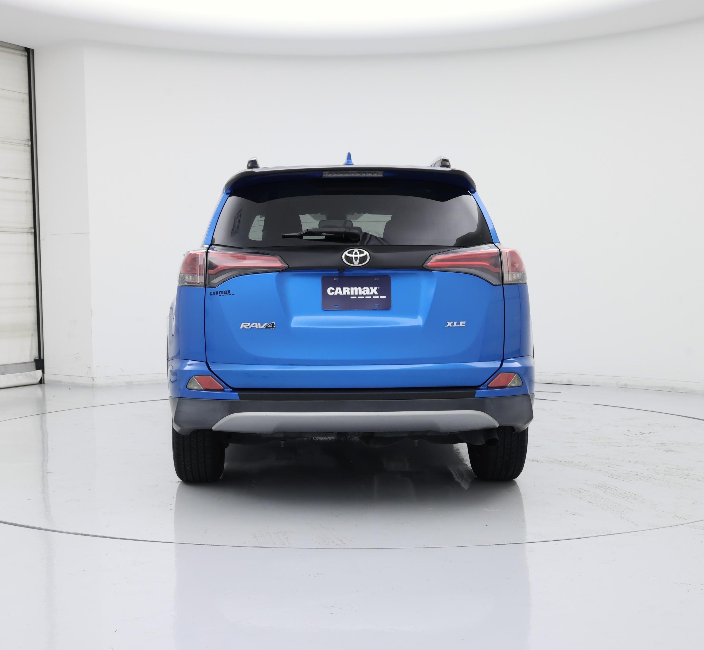 Thumbnail: 2017 Toyota RAV4 - 6