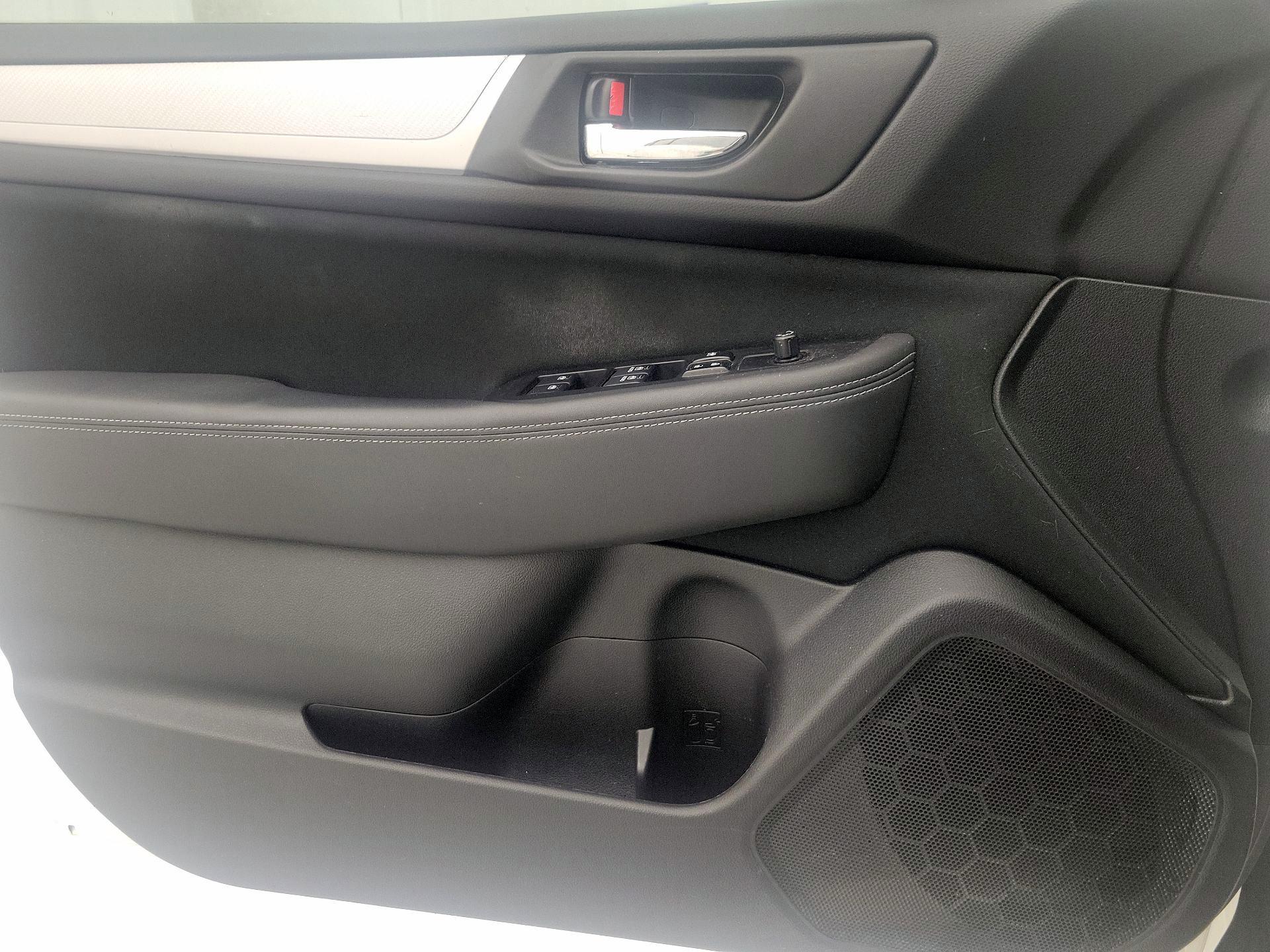 Thumbnail: 2015 Subaru Legacy - 12