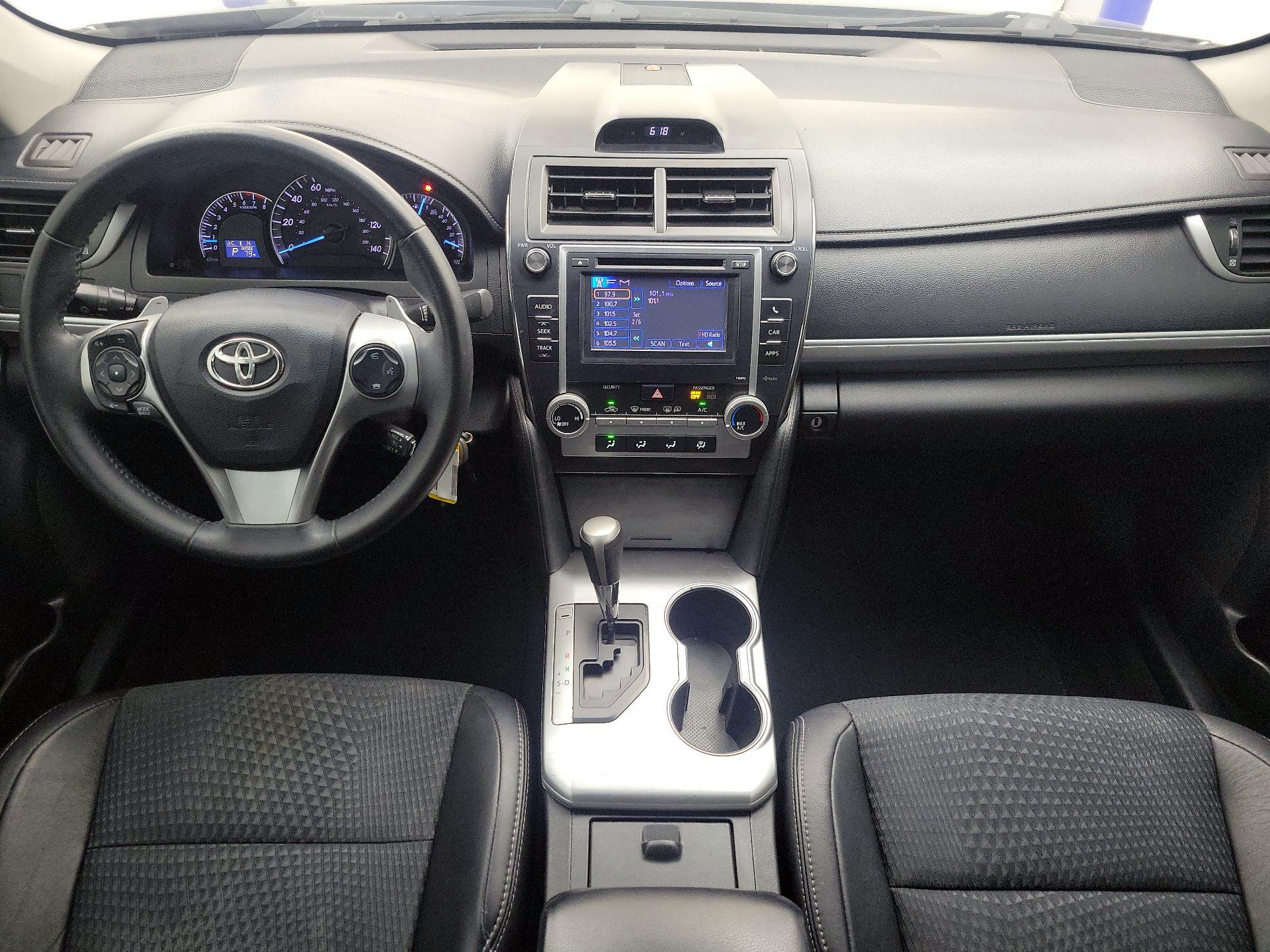 Thumbnail: 2014 Toyota Camry - 9