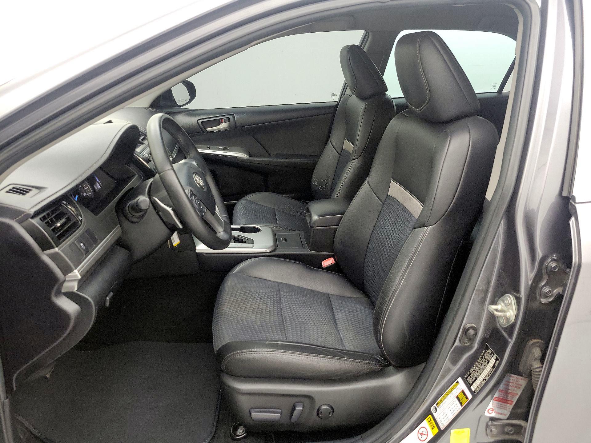 Thumbnail: 2014 Toyota Camry - 11