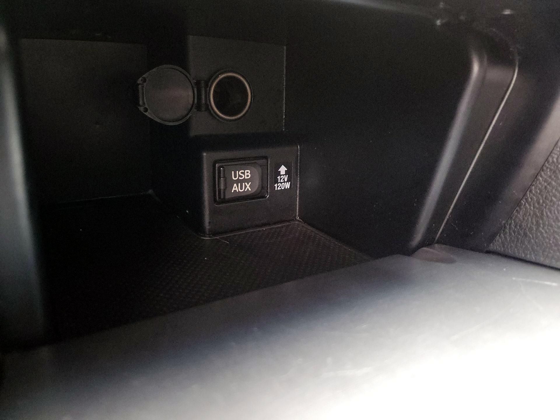 Thumbnail: 2014 Toyota Camry - 17