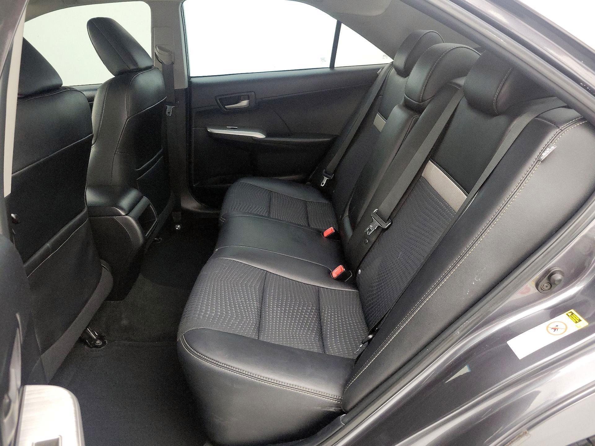 Thumbnail: 2014 Toyota Camry - 18
