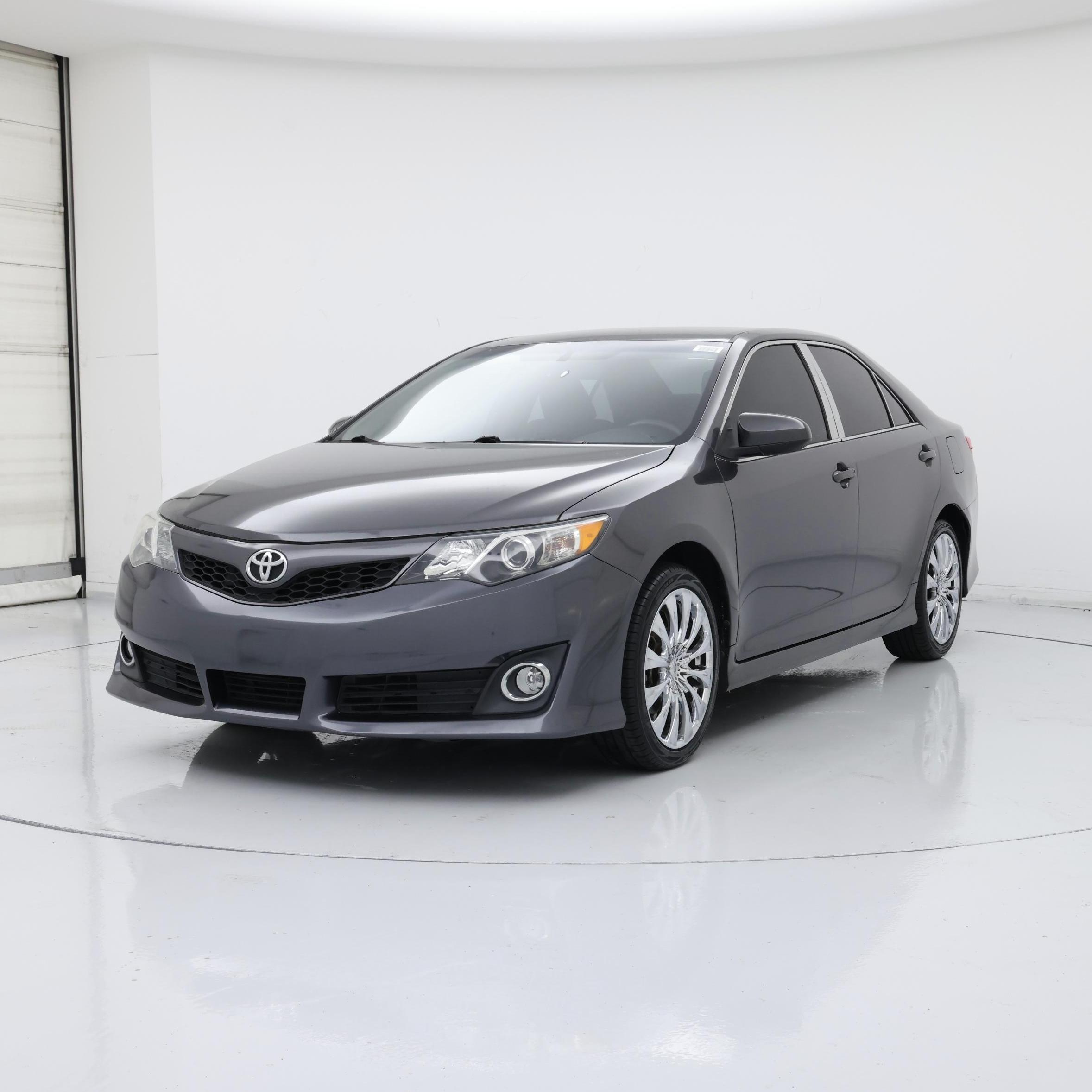 Thumbnail: 2014 Toyota Camry - 4