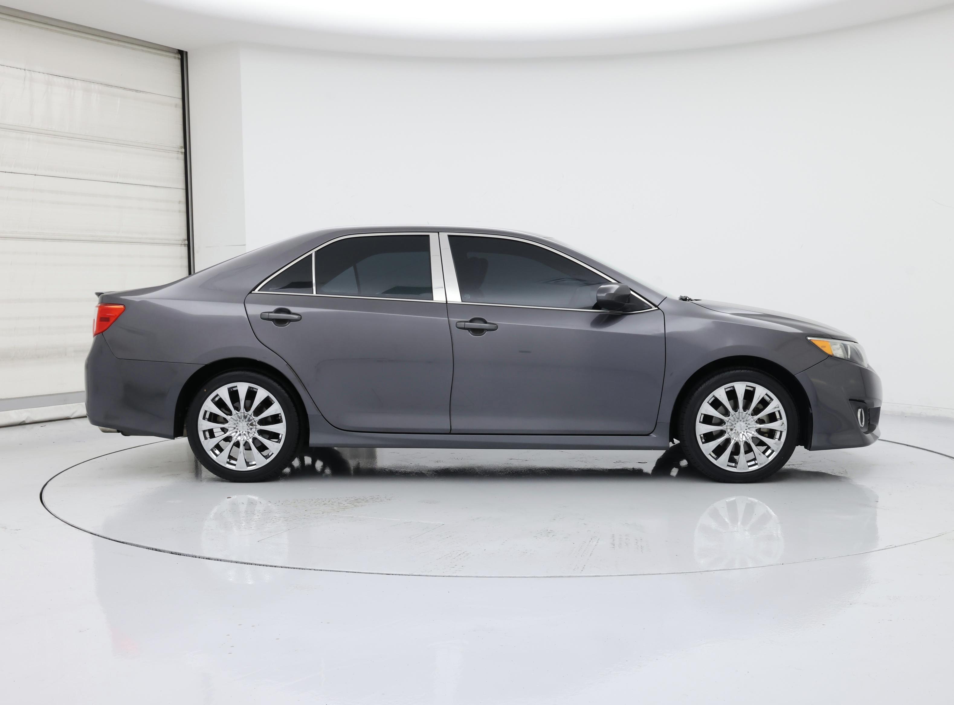 Thumbnail: 2014 Toyota Camry - 7