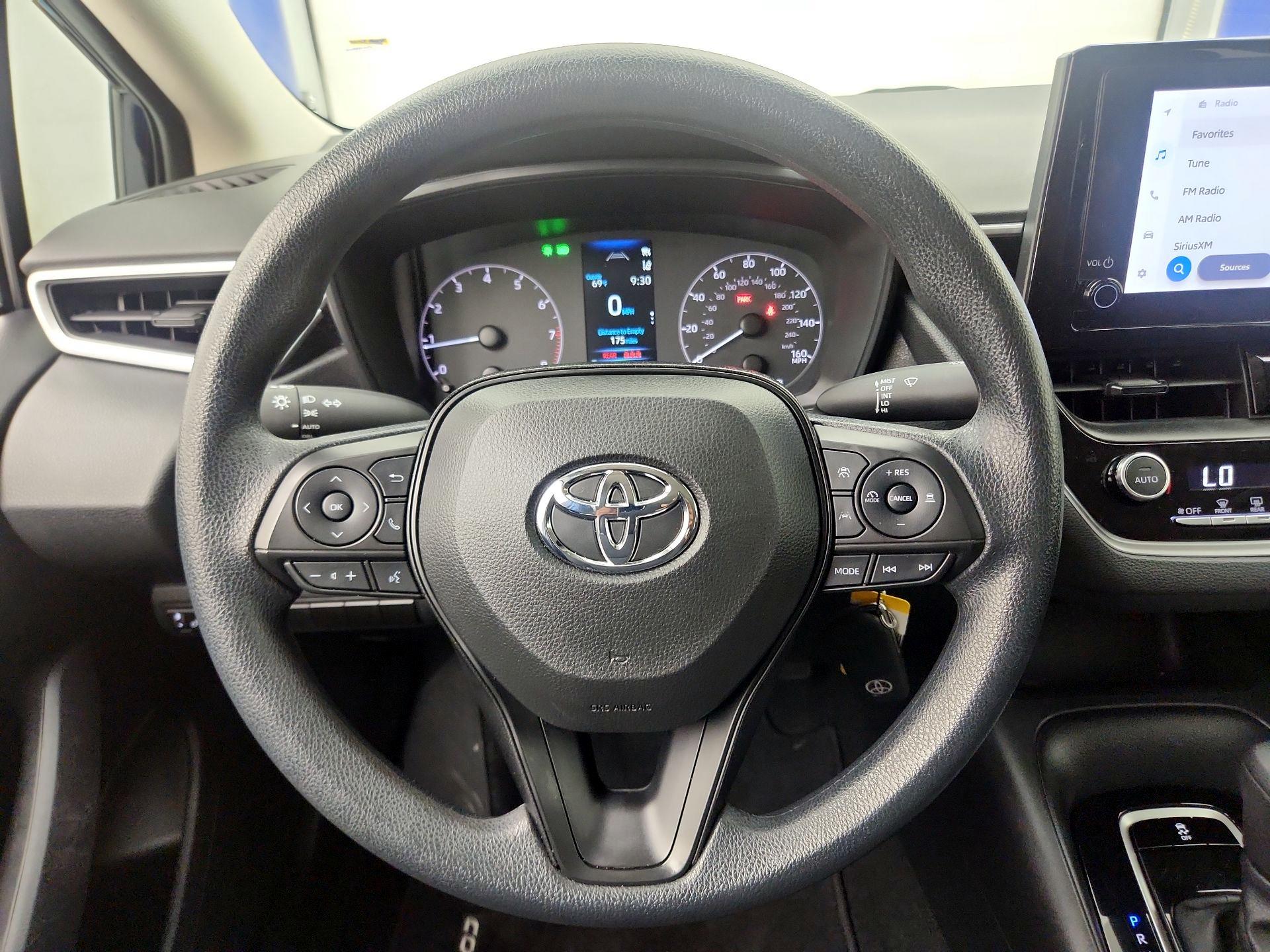 Thumbnail: 2023 Toyota Corolla - 10