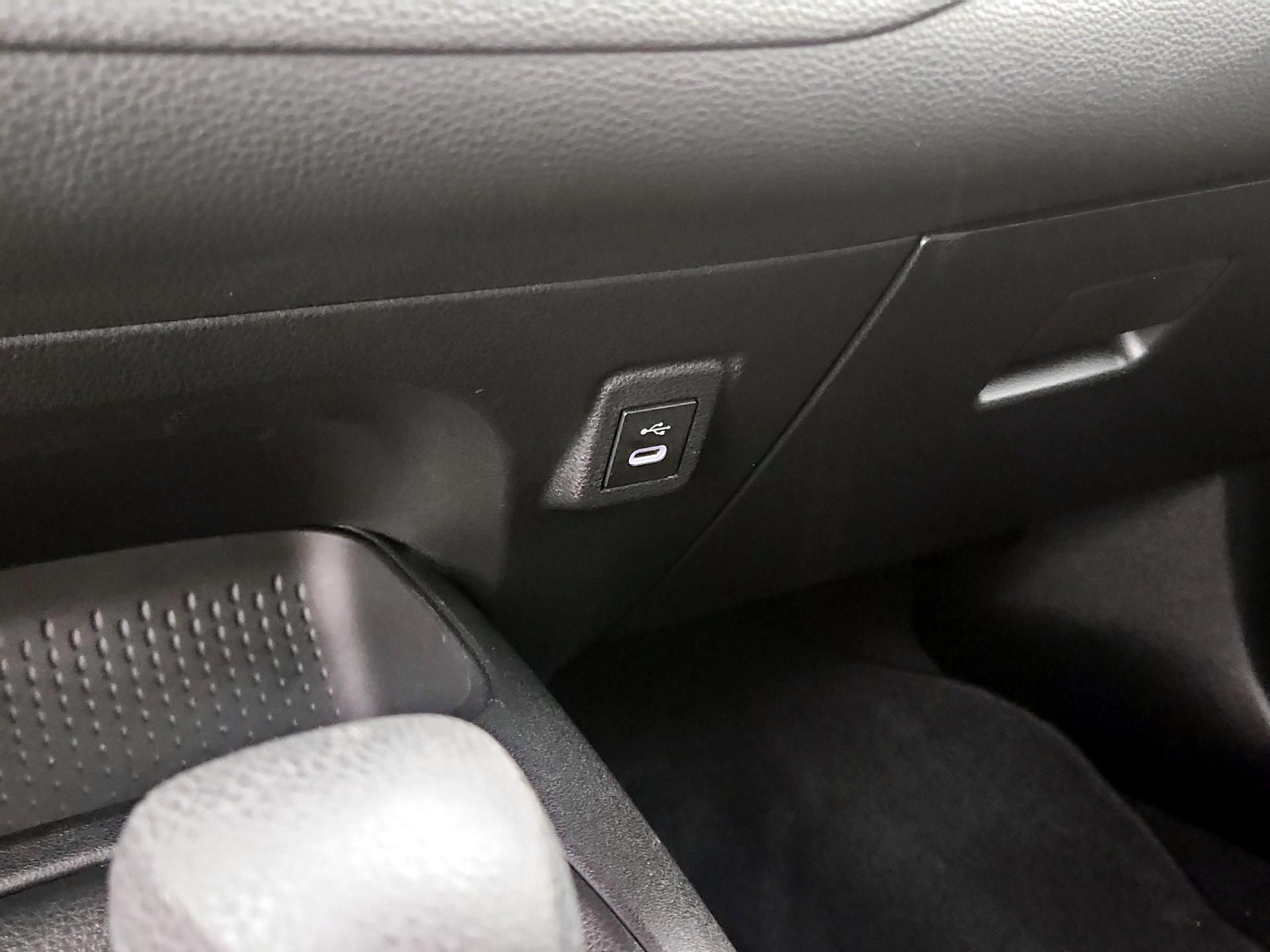 Thumbnail: 2023 Toyota Corolla - 18