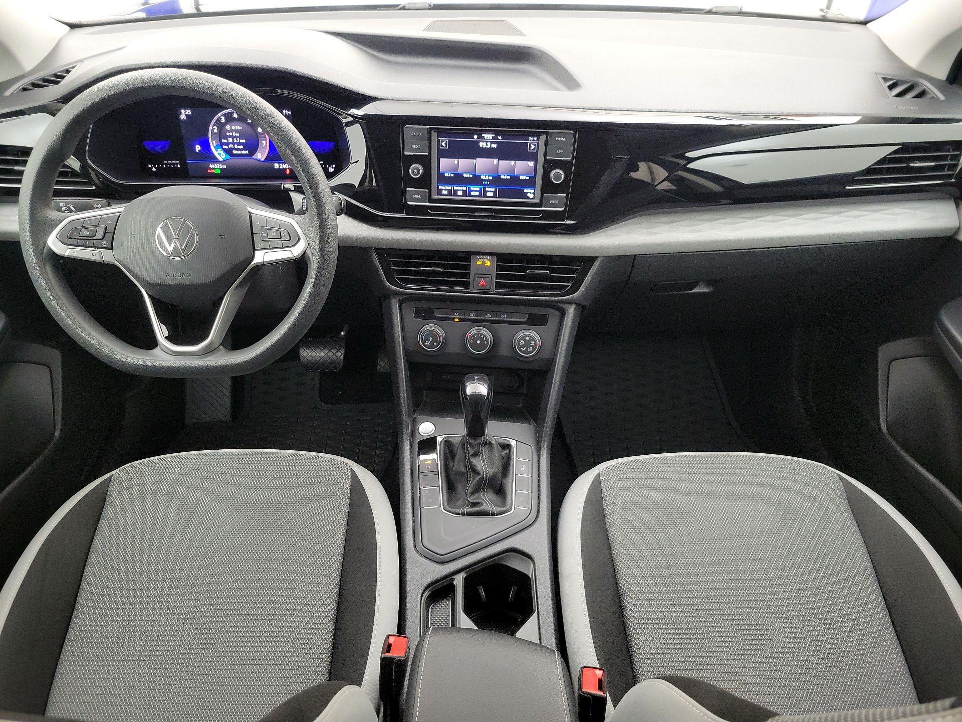 Thumbnail: 2022 Volkswagen Taos - 9