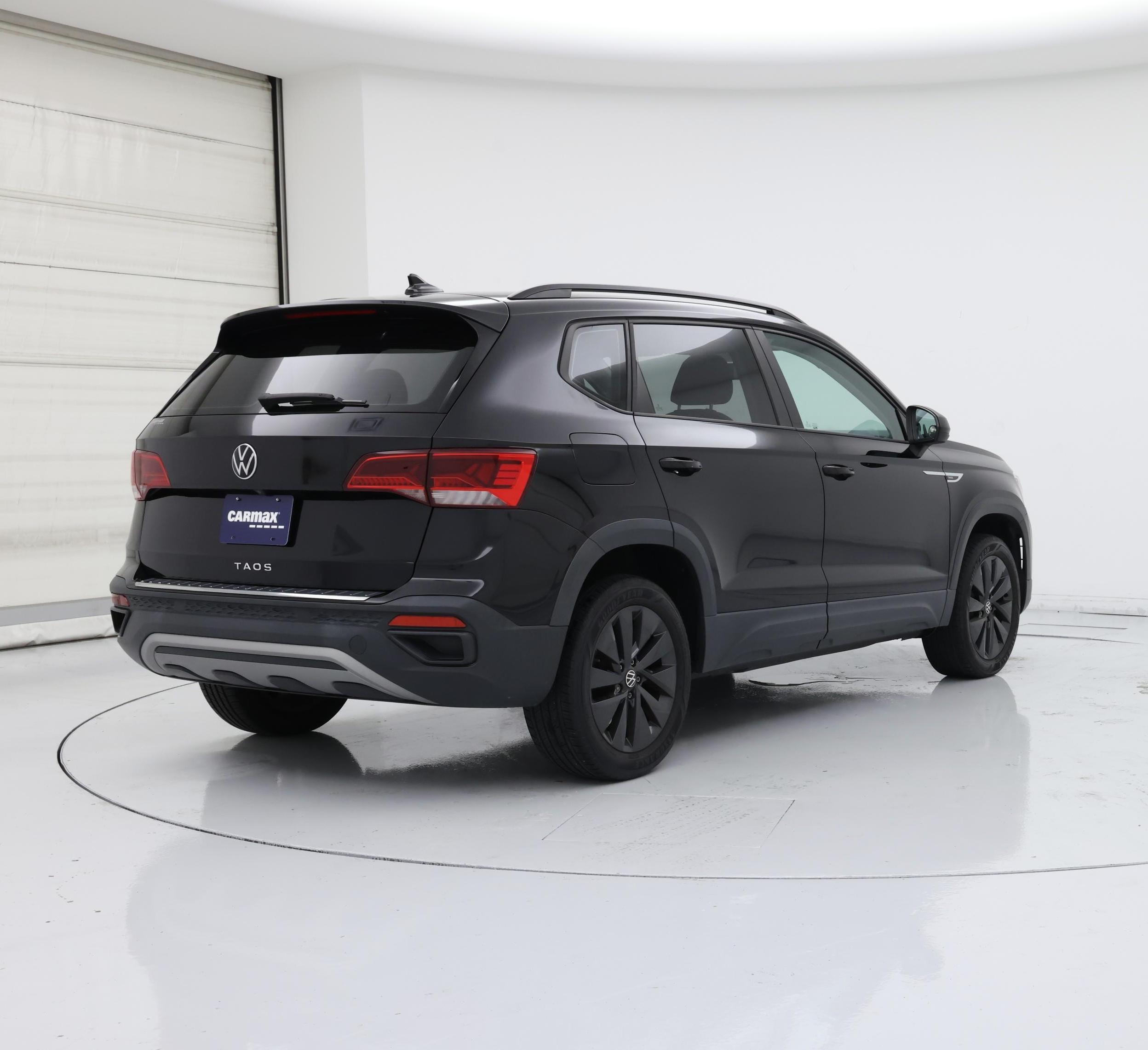 Thumbnail: 2022 Volkswagen Taos - 8