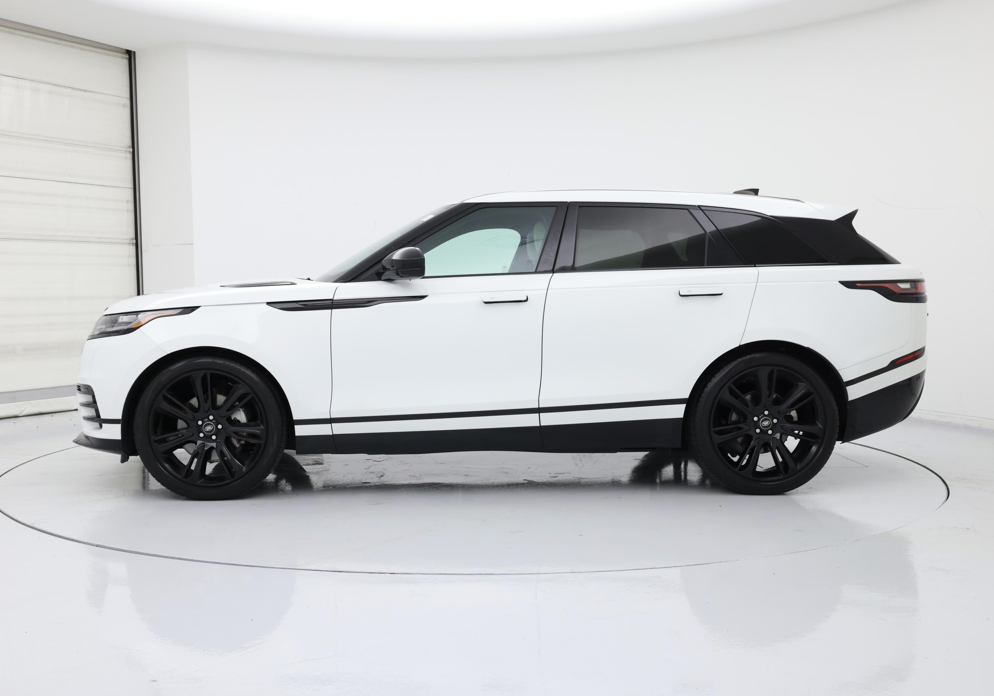 Thumbnail: 2023 Land Rover Range Rover Velar - 3