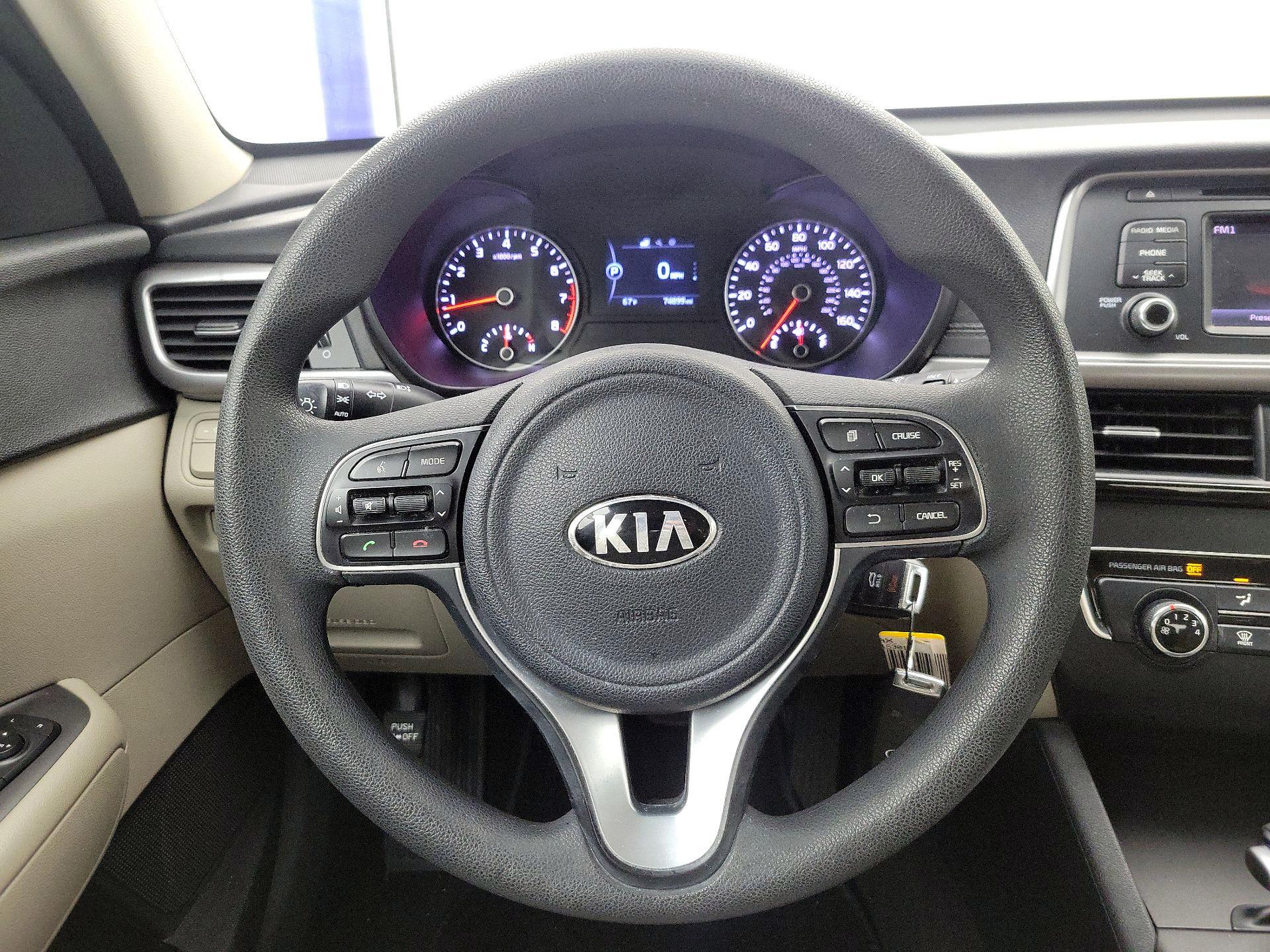 Thumbnail: 2017 Kia Optima - 10