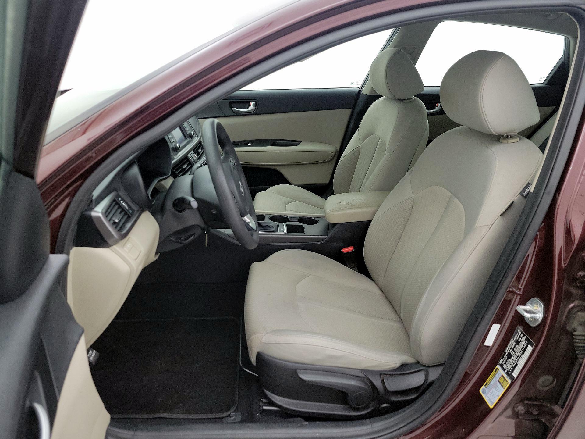 Thumbnail: 2017 Kia Optima - 11