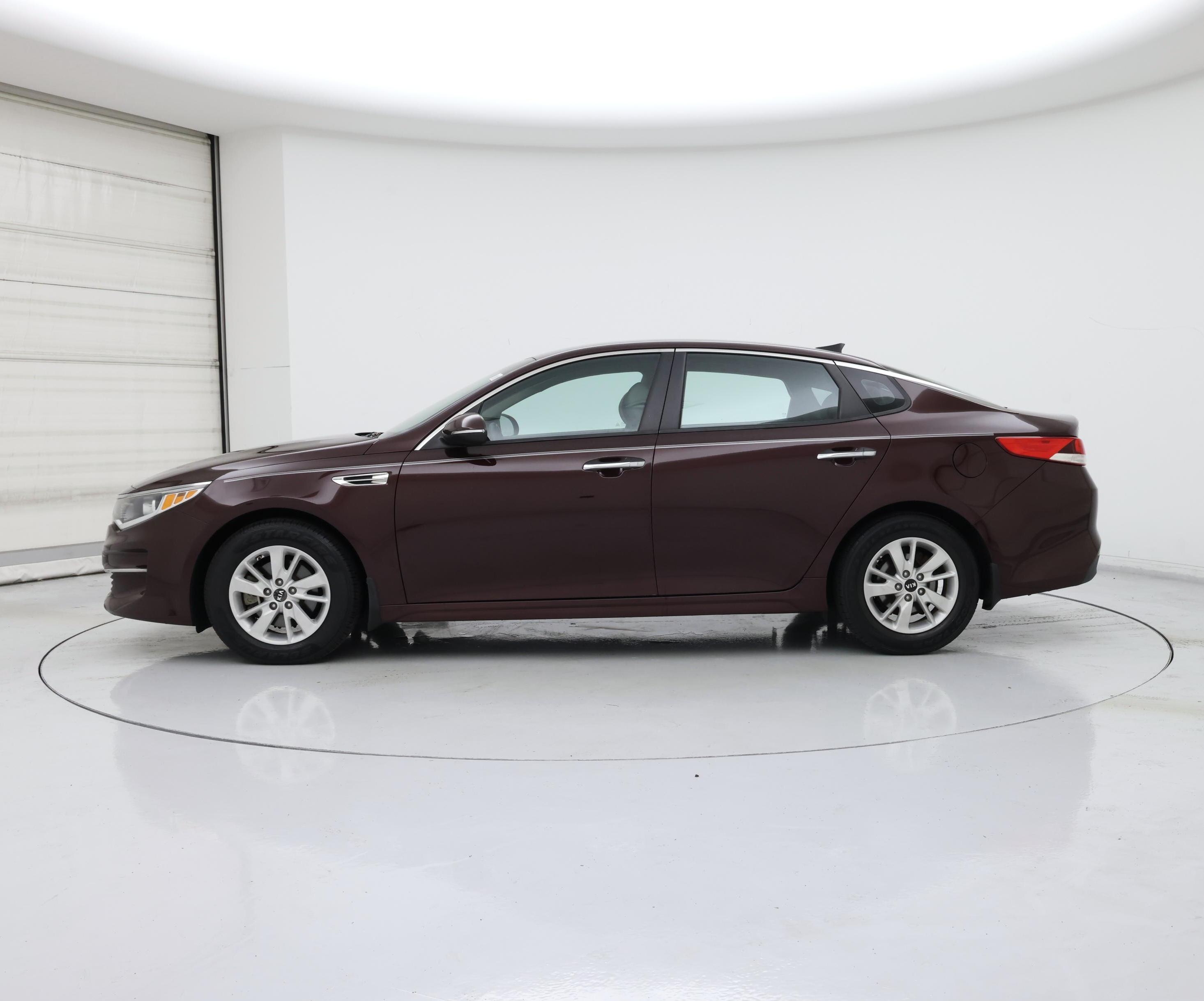 Thumbnail: 2017 Kia Optima - 3