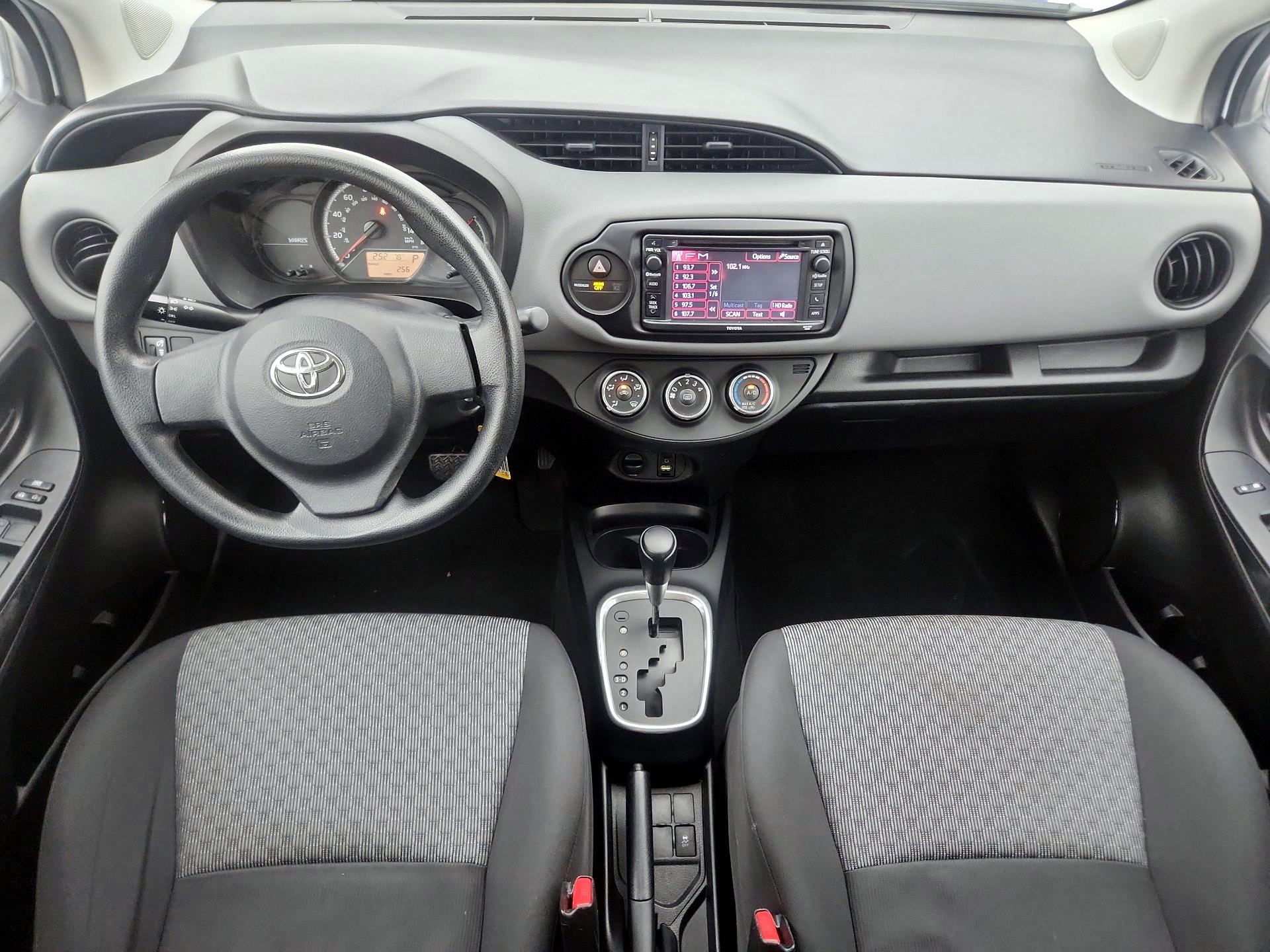 Thumbnail: 2015 Toyota Yaris - 9